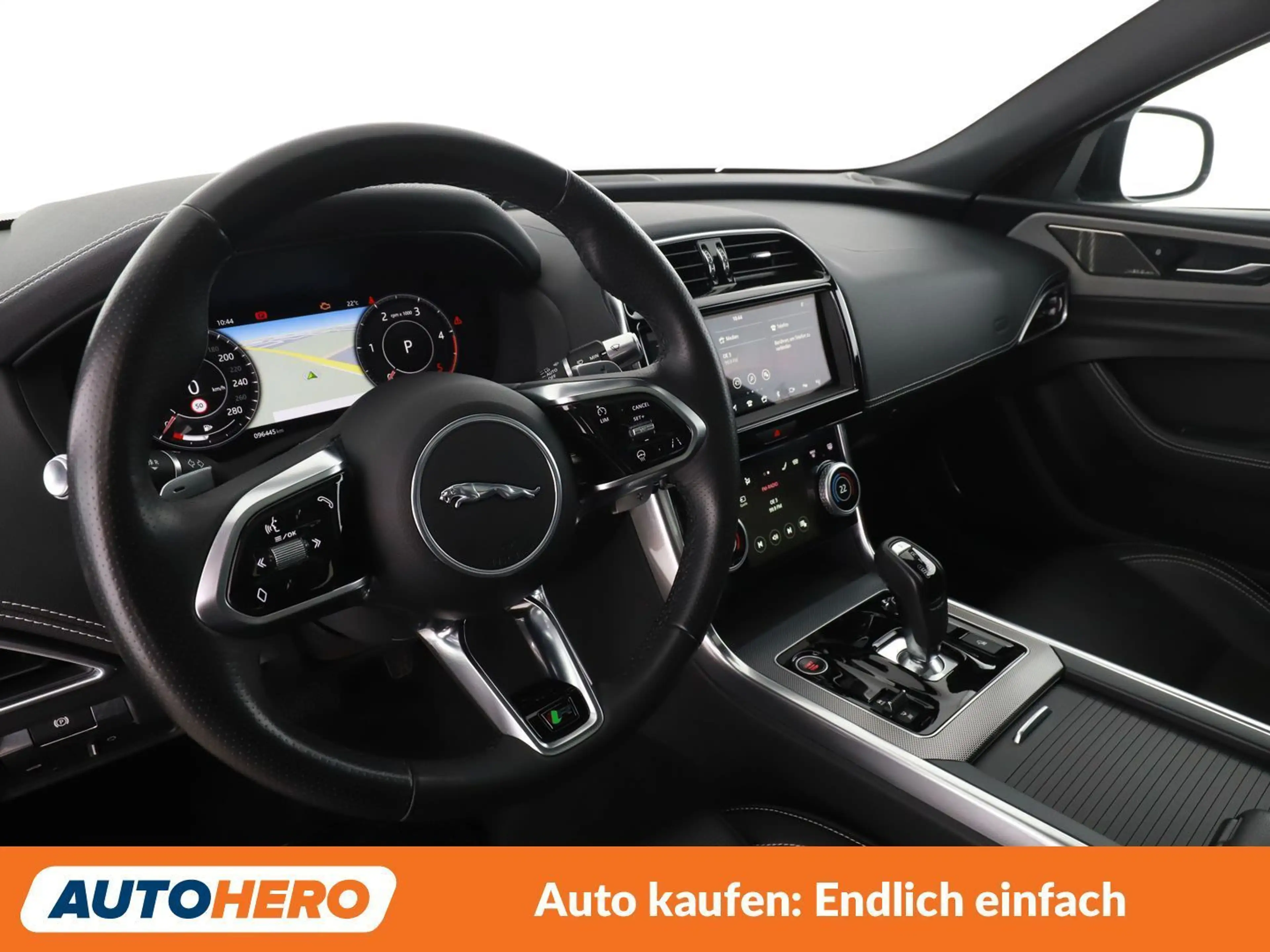 Jaguar XE D180 R-Dynamic SE AWD — photo 11