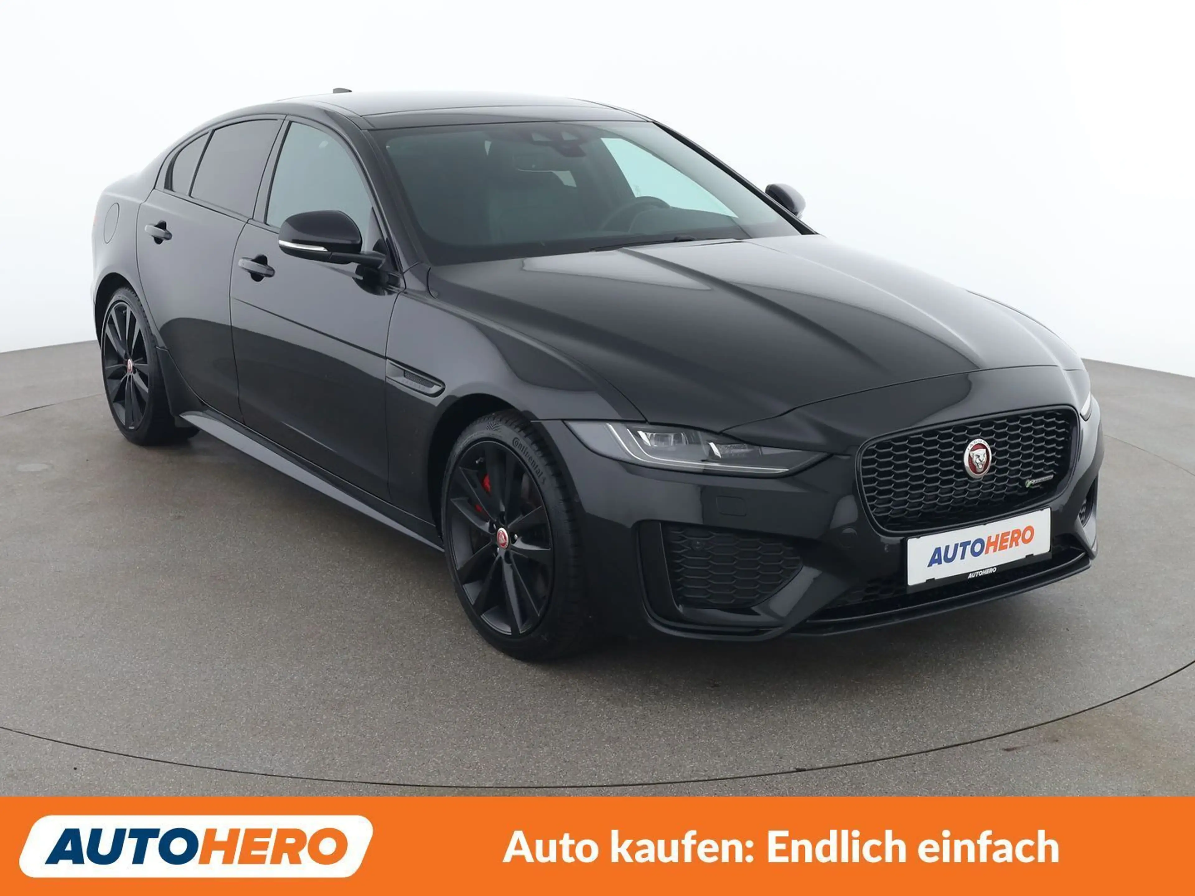 Jaguar XE D180 R-Dynamic SE AWD — photo 8
