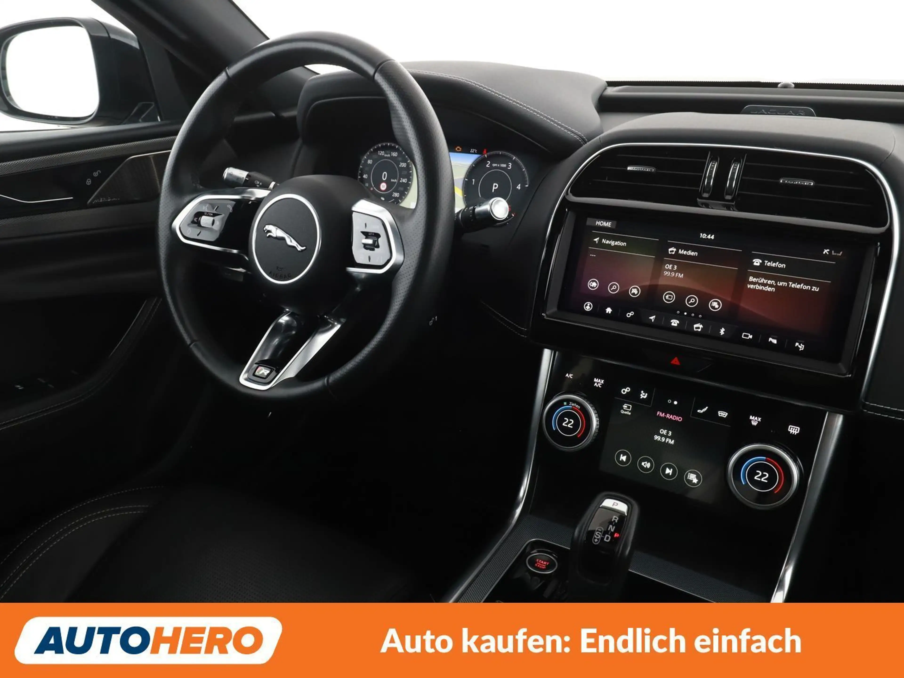 Jaguar XE D180 R-Dynamic SE AWD — photo 13