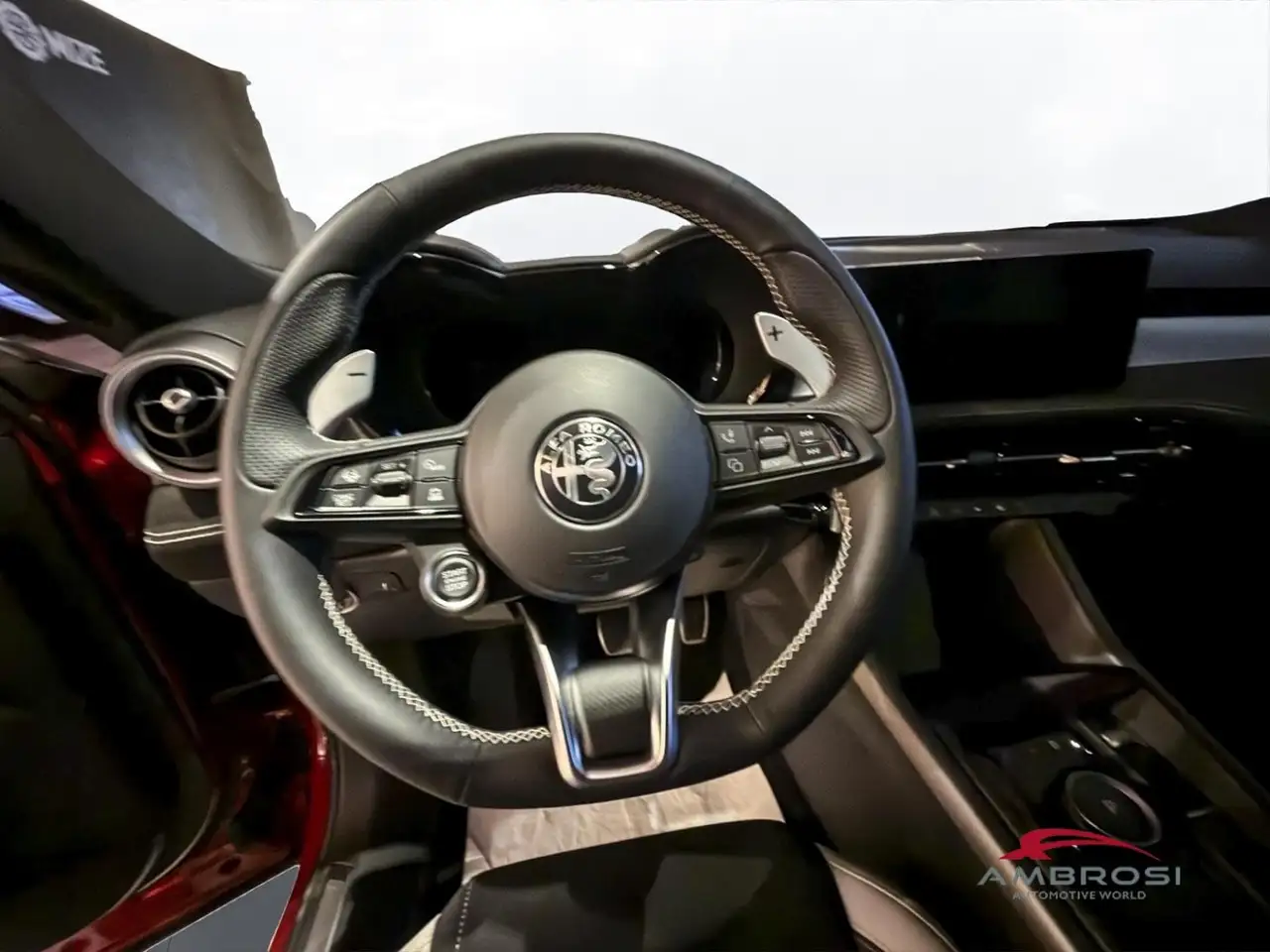 Alfa Romeo Tonale 2025 — фото 13