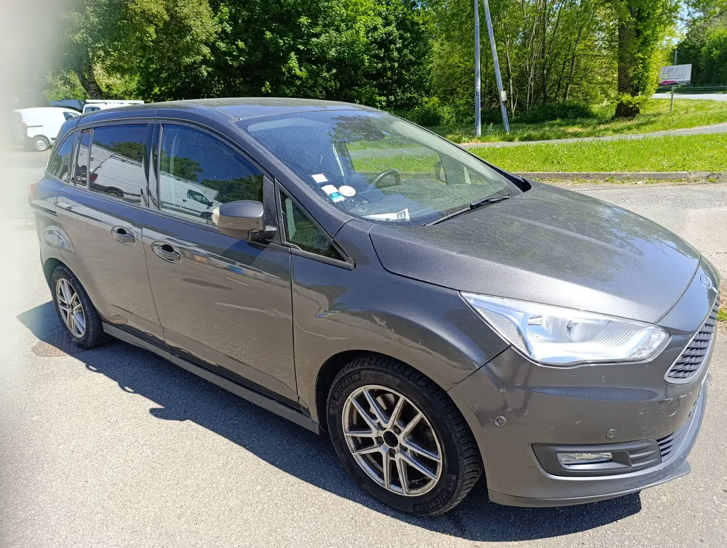 Ford Grand C-Max 2.0 TDCi 150ch Stop\u0026amp;Start Trend Business Gris - 1