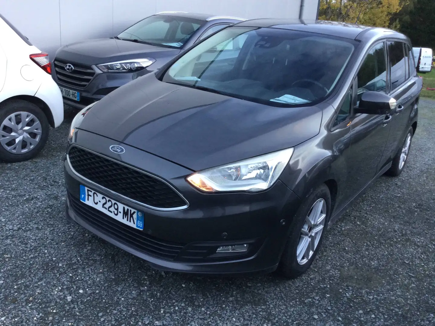 Ford Grand C-Max 2.0 TDCi 150ch Stop\u0026amp;Start Trend Business Gris - 2