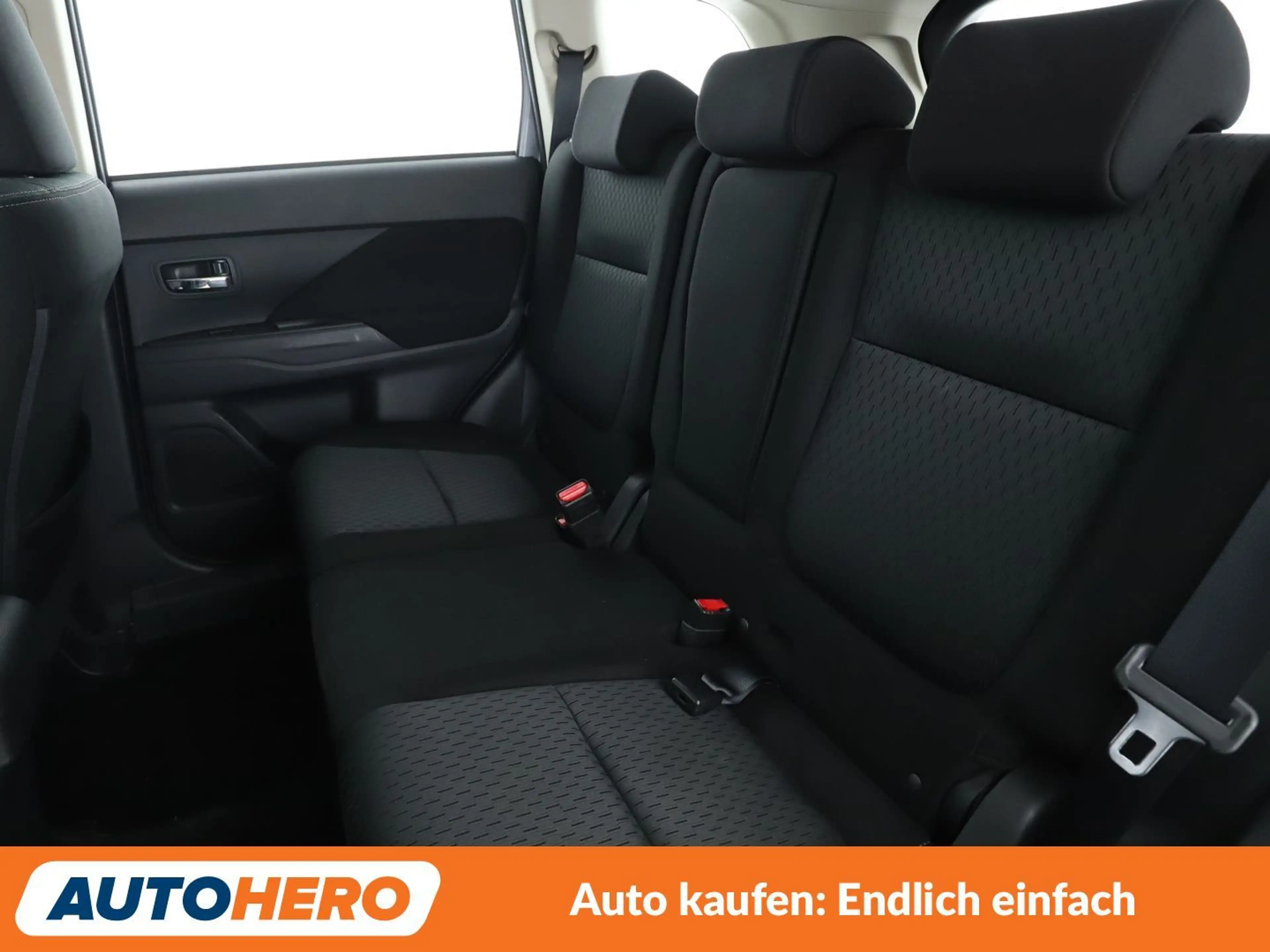 Mitsubishi Outlander 2.0 MIVEC Klassik Kollektion 2WD *TEMP*CAM*SHZ*AHK — photo 14
