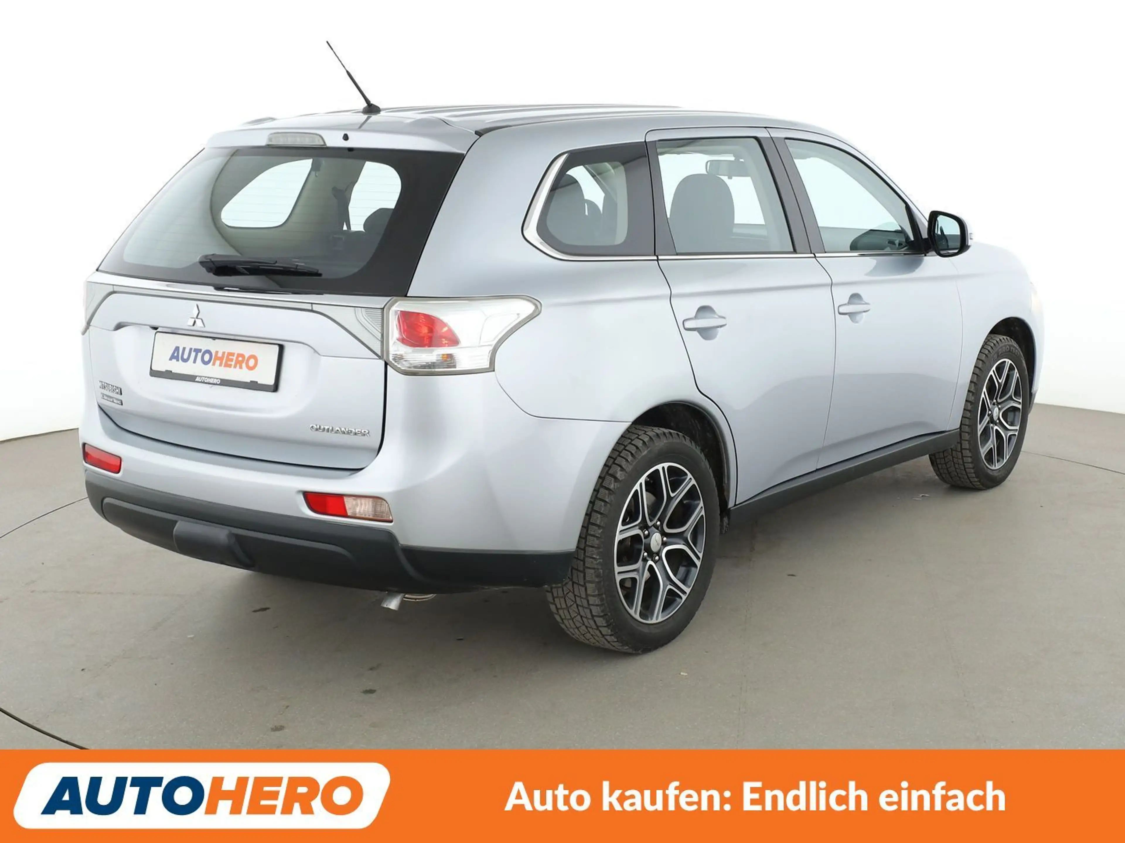 Mitsubishi Outlander 2.0 MIVEC Klassik Kollektion 2WD *TEMP*CAM*SHZ*AHK — photo 6