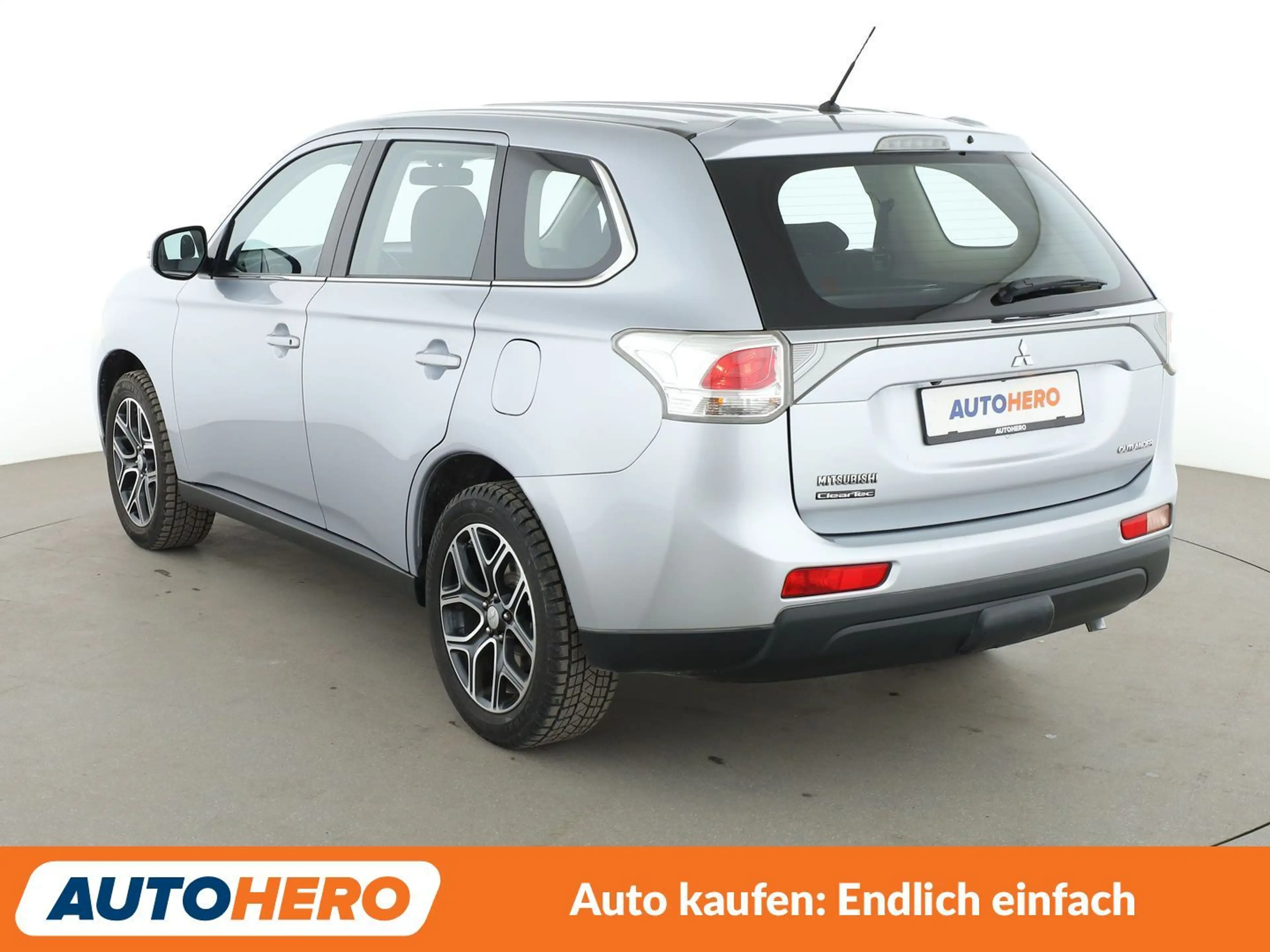 Mitsubishi Outlander 2.0 MIVEC Klassik Kollektion 2WD *TEMP*CAM*SHZ*AHK — photo 4