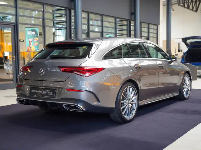 Mercedes-Benz Cla view 3