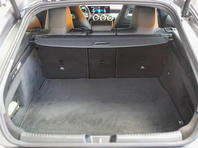 Mercedes-Benz Cla view 12