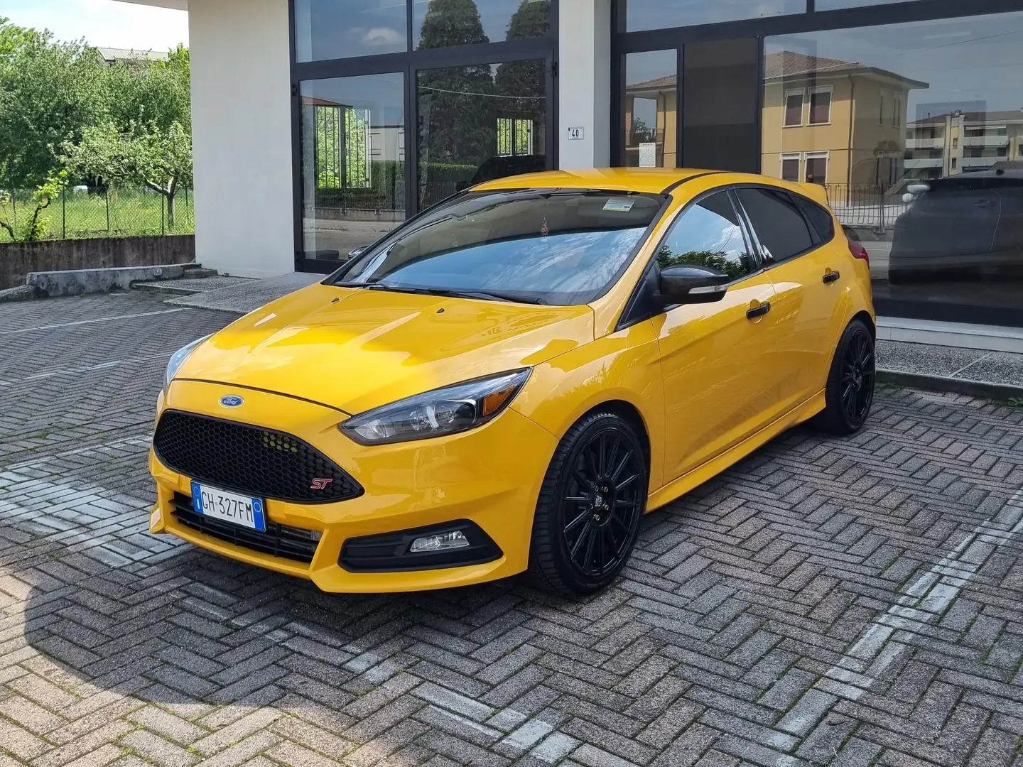 Ford Focus Focus 5p 2.0 ST 250cv Giallo - 1