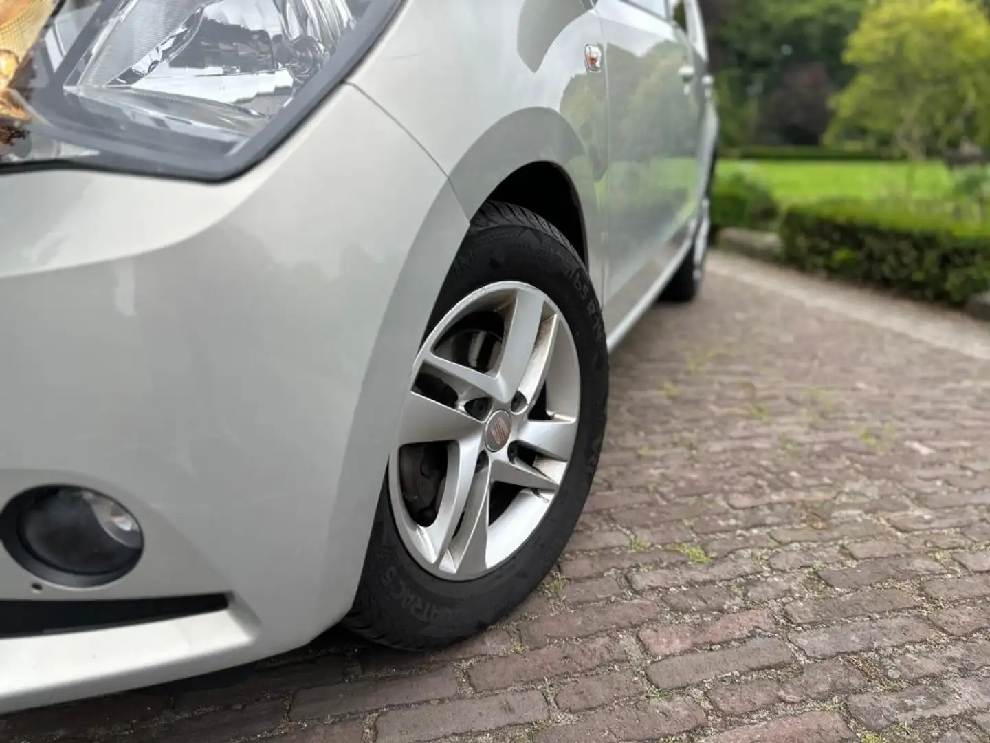 SEAT Mii 1.0 Chill Out | Navi | Automaat | Garantie | Grijs - 2