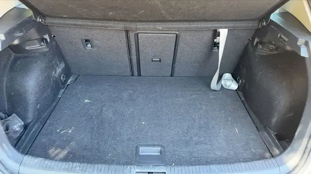 Volkswagen Golf view 14