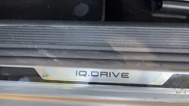Volkswagen Golf view 13