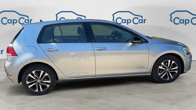 Volkswagen Golf view 4