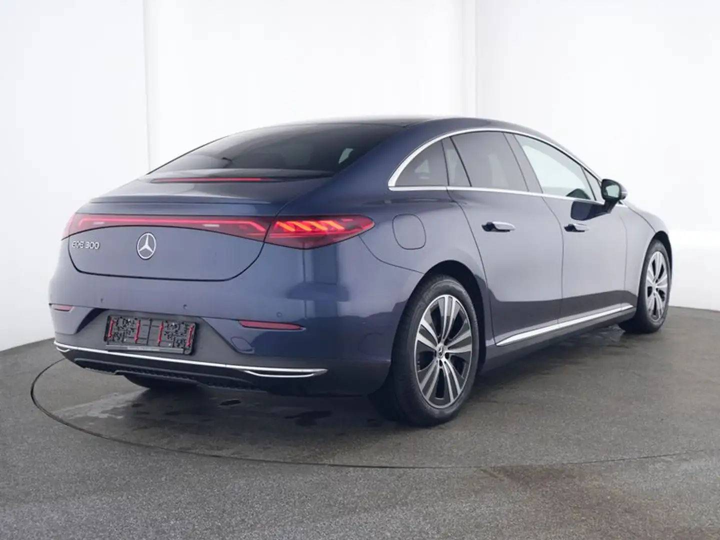 Mercedes-Benz EQE 300 Electric Art Distr W-Paket Burmester Pano Blue - 2