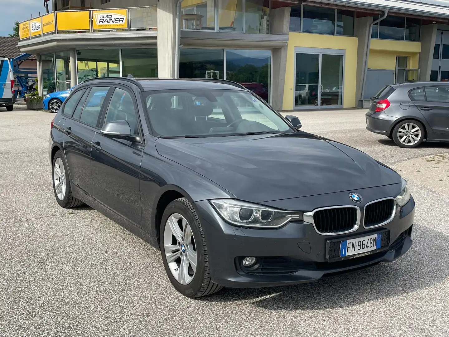 BMW 318 318d Touring xdrive Sport 4x4 - 1