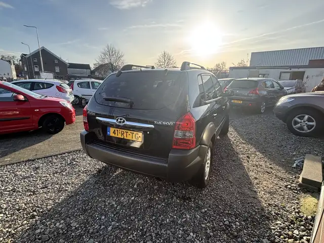 Hyundai Tucson view 4