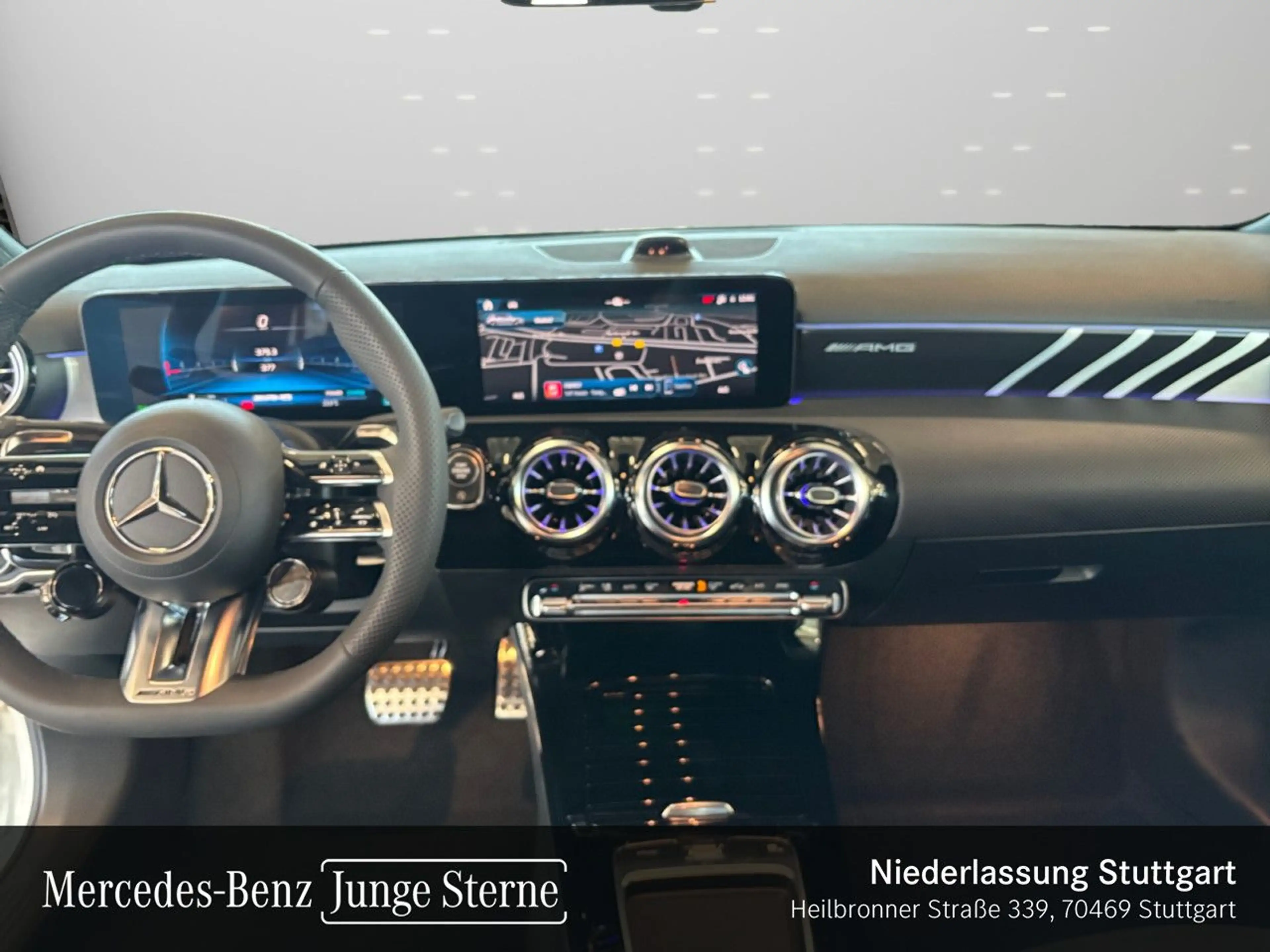 Mercedes-Benz A 35 AMG A 35 4M AMG+PANO+360°+MULTIBEAM+19"+TOTW+KEYLESS — photo 15