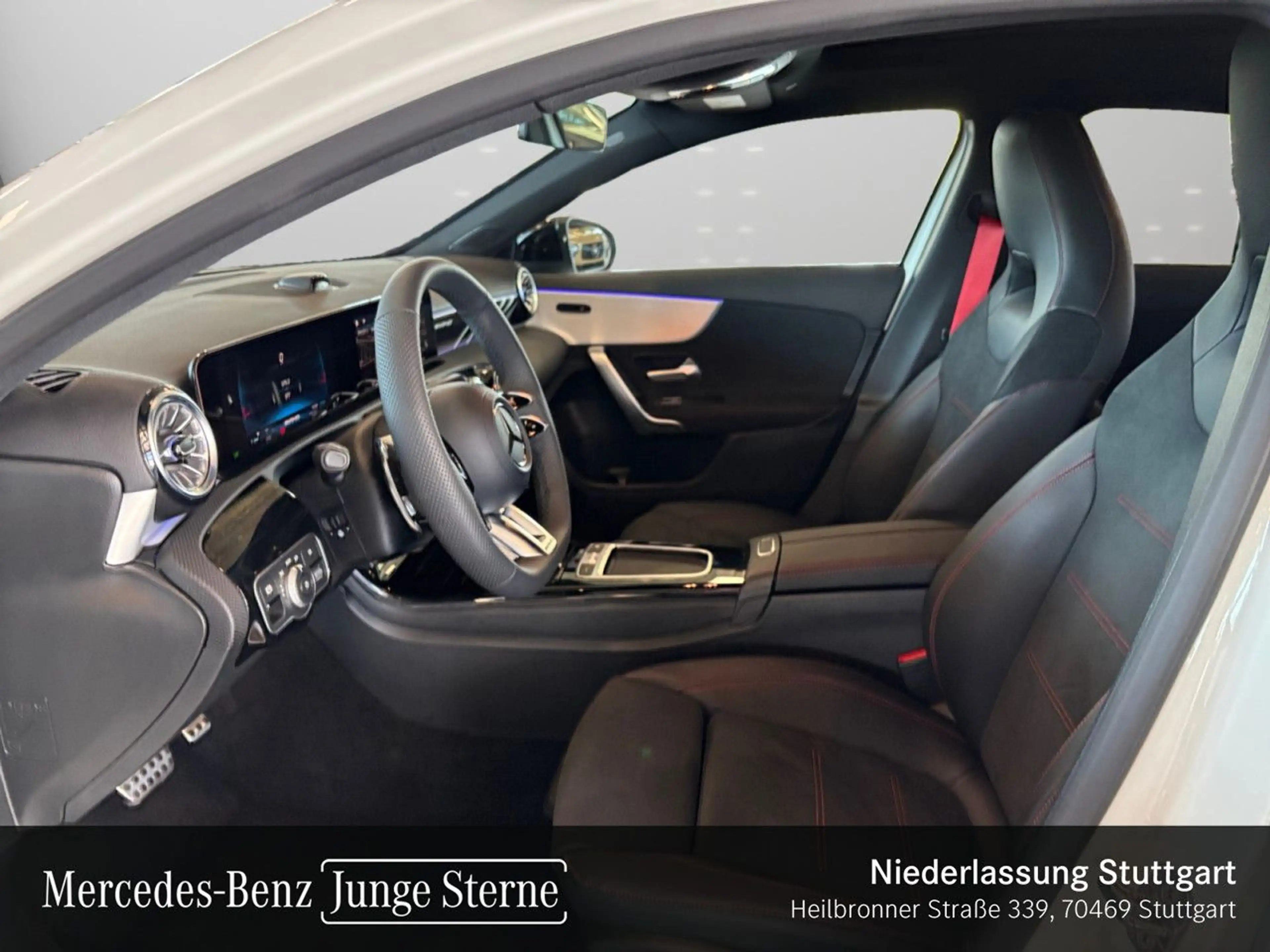 Mercedes-Benz A 35 AMG A 35 4M AMG+PANO+360°+MULTIBEAM+19"+TOTW+KEYLESS — photo 10