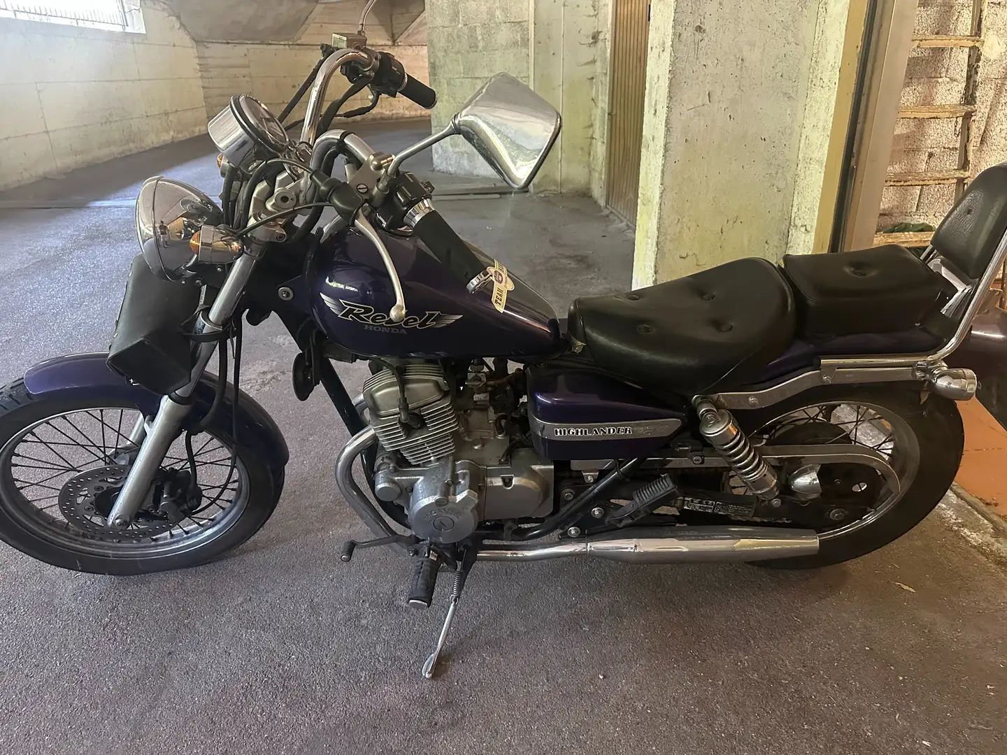 Honda CA 125 Rebel Niebieski - 1