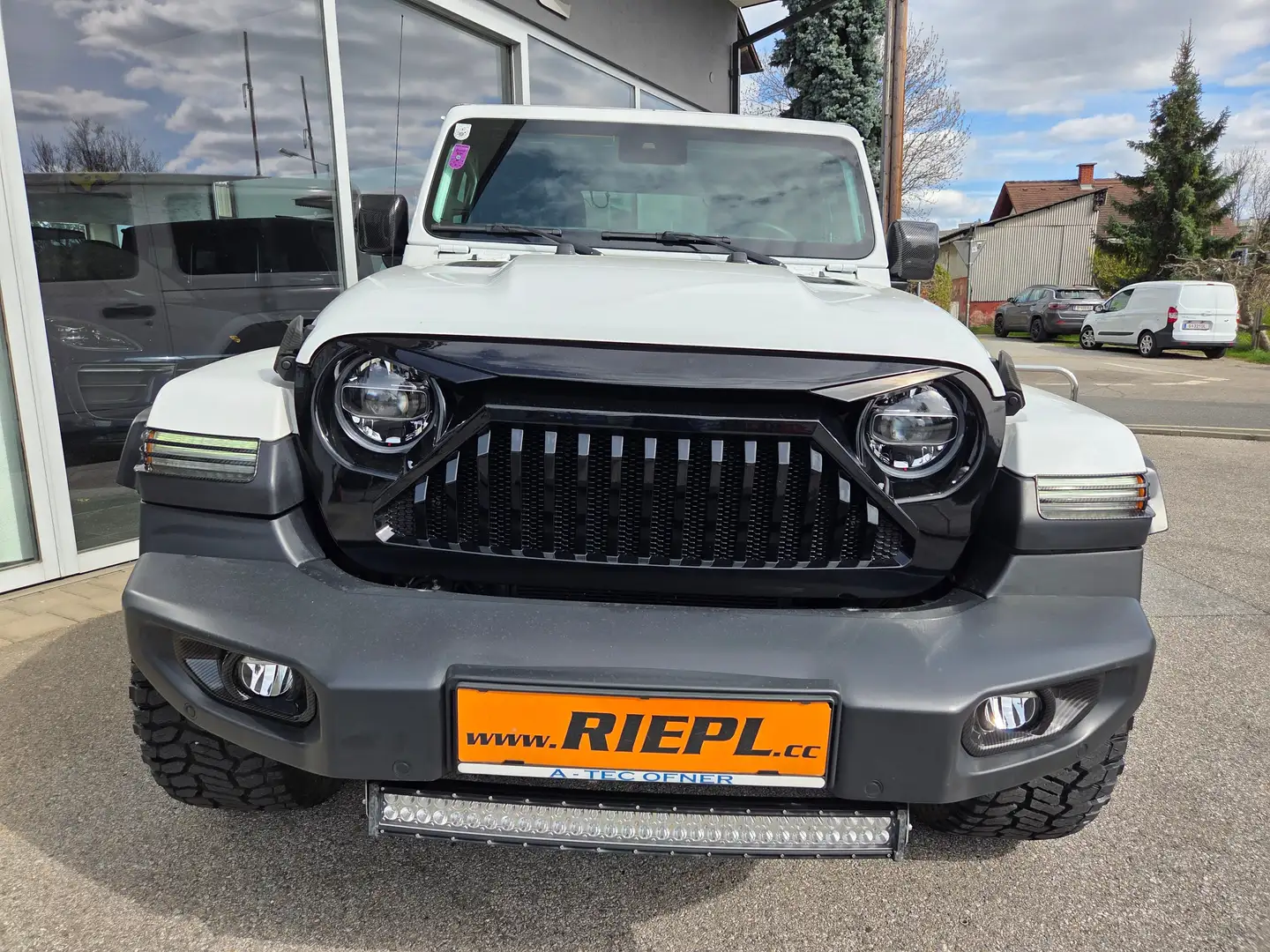 Jeep Wrangler Overland LKW 2 Sitzer 305/55/20 Räder Navi LED Weiß - 2