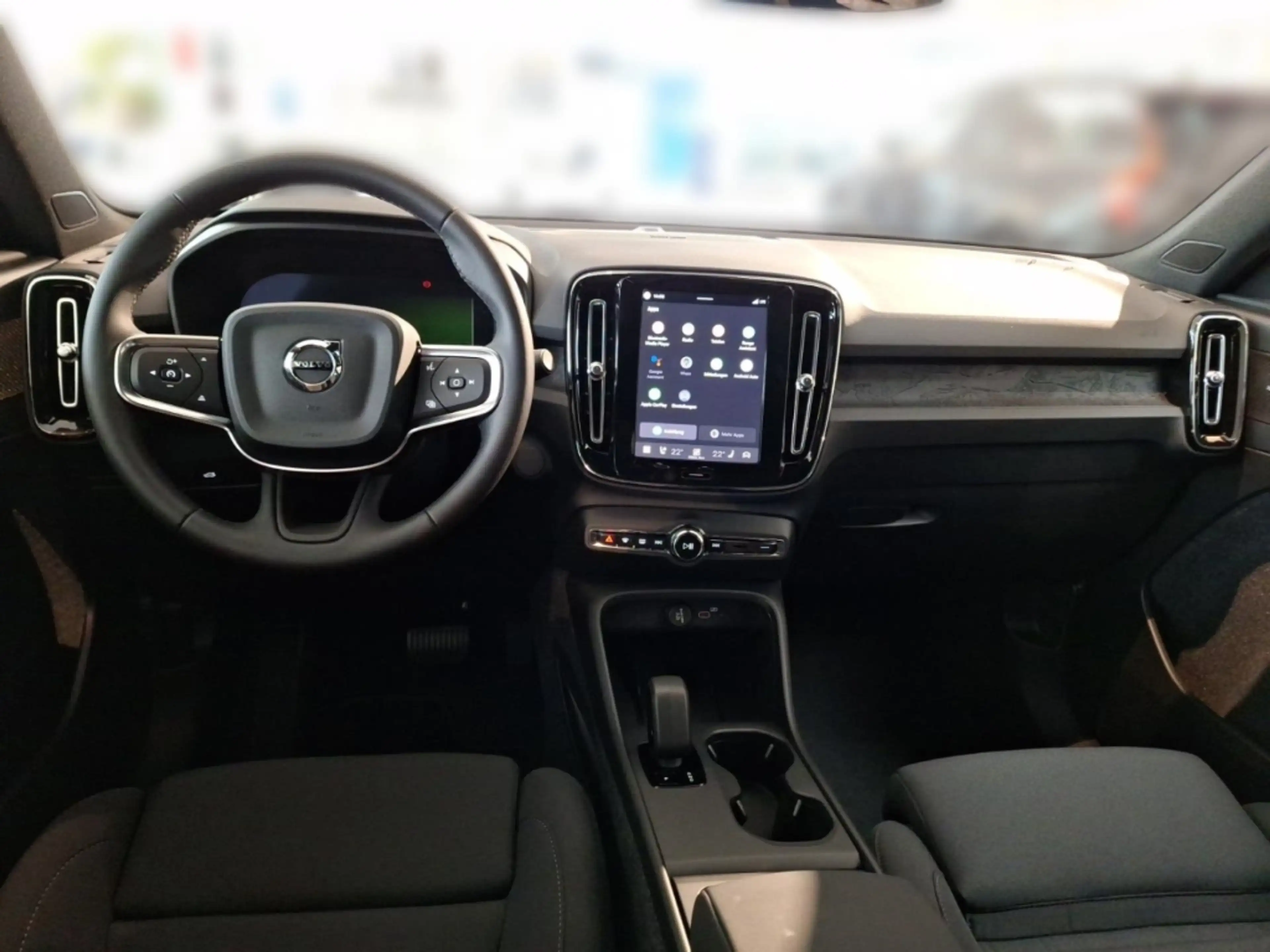 Volvo EX40 Single Motor Ext Range Black Edition Plus 360 Grad — photo 10