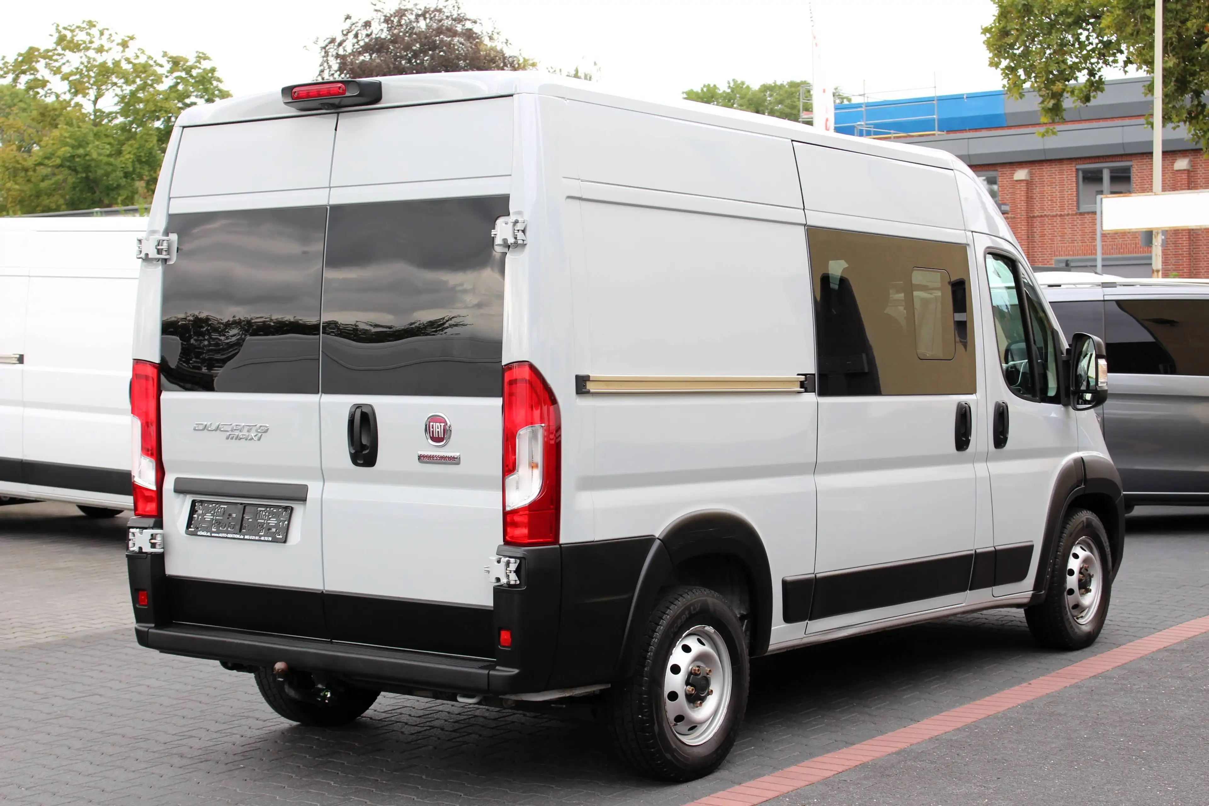Fiat Ducato 35 L2H2 180 Maxi *AHK*Kamera*Klima*Keyless — photo 3