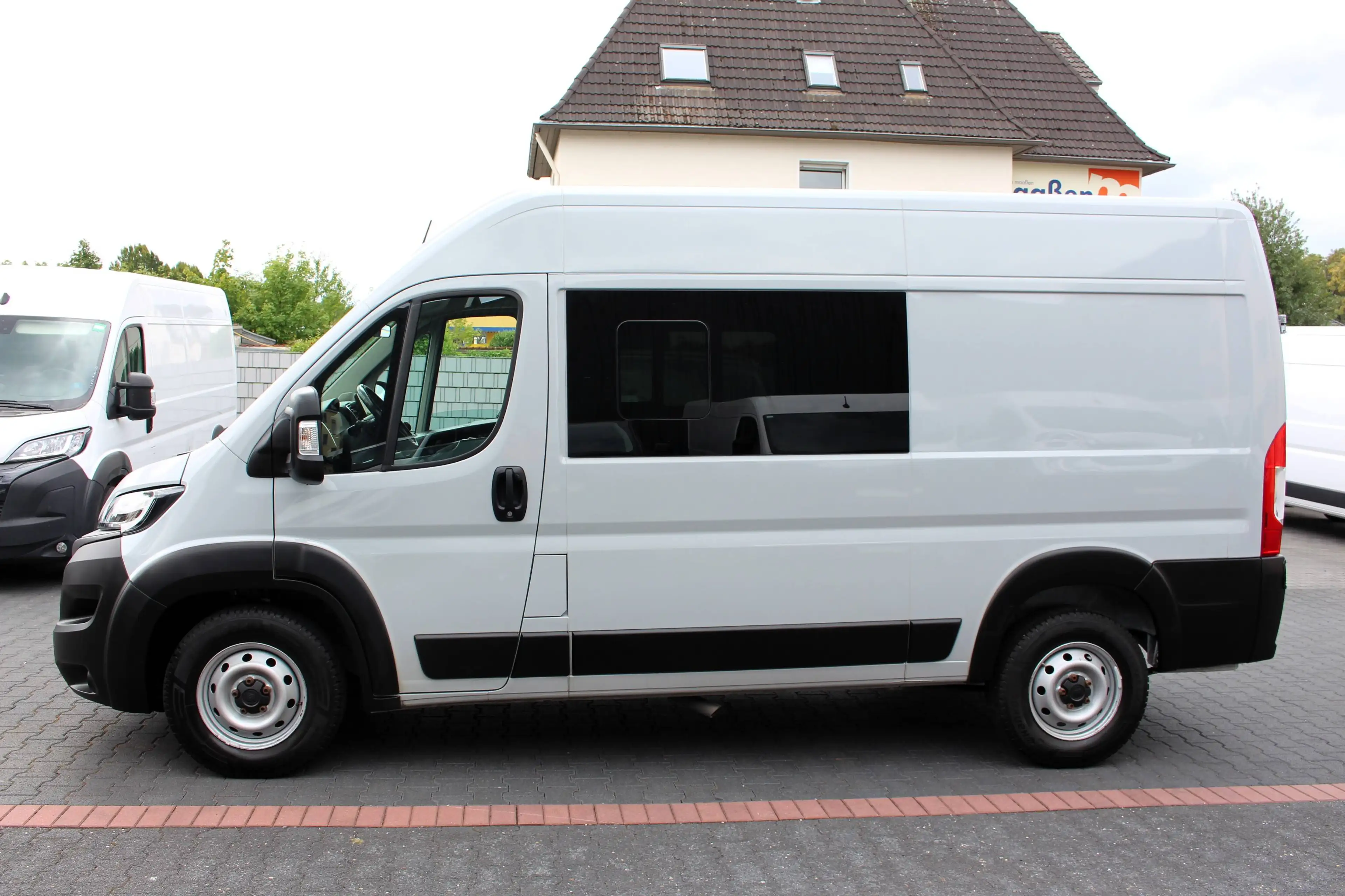 Fiat Ducato 35 L2H2 180 Maxi *AHK*Kamera*Klima*Keyless — photo 9