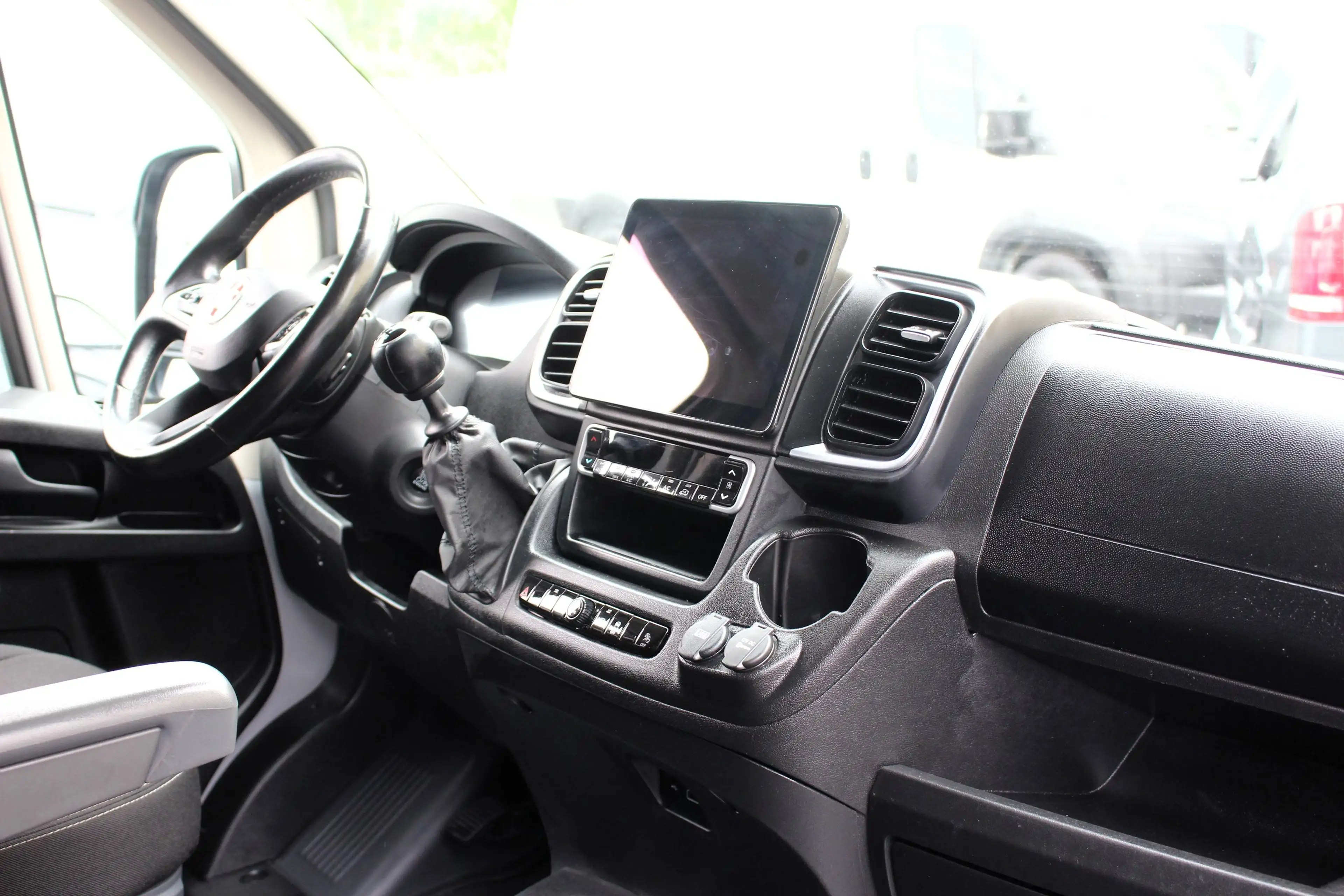 Fiat Ducato 35 L2H2 180 Maxi *AHK*Kamera*Klima*Keyless — photo 13