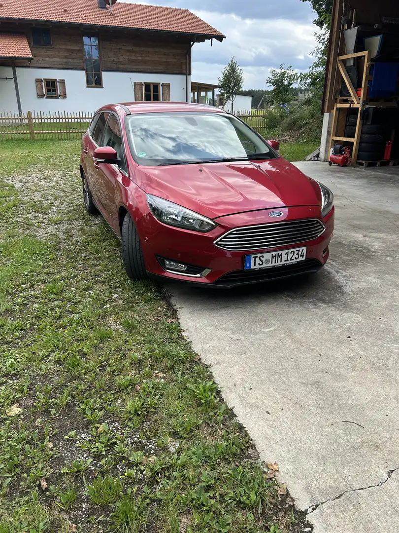 Ford Focus Titanium Rot - 1