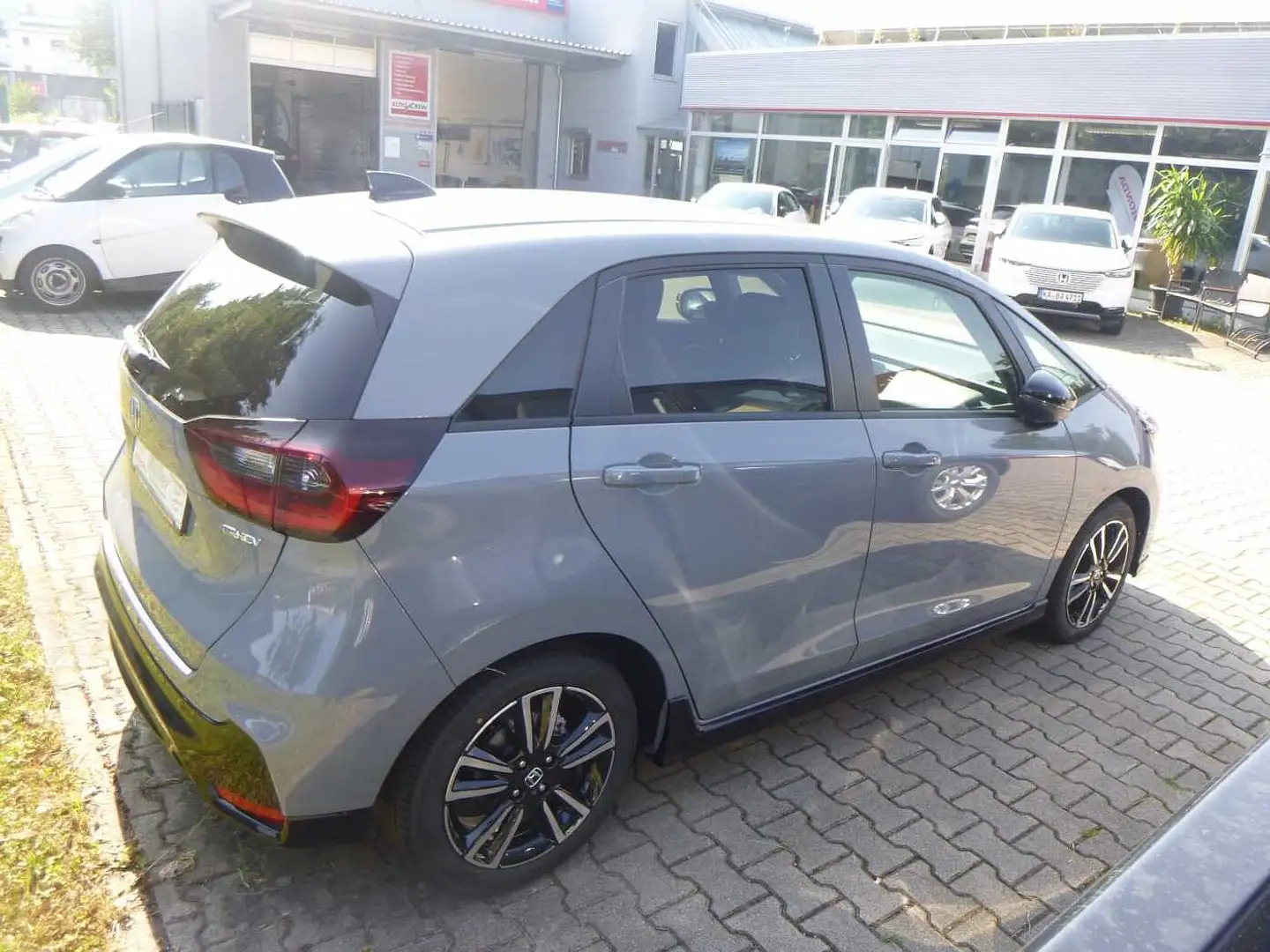 Honda Jazz Hybrid e:HEV 1.5 i-MMD Advance Sport Grau - 2