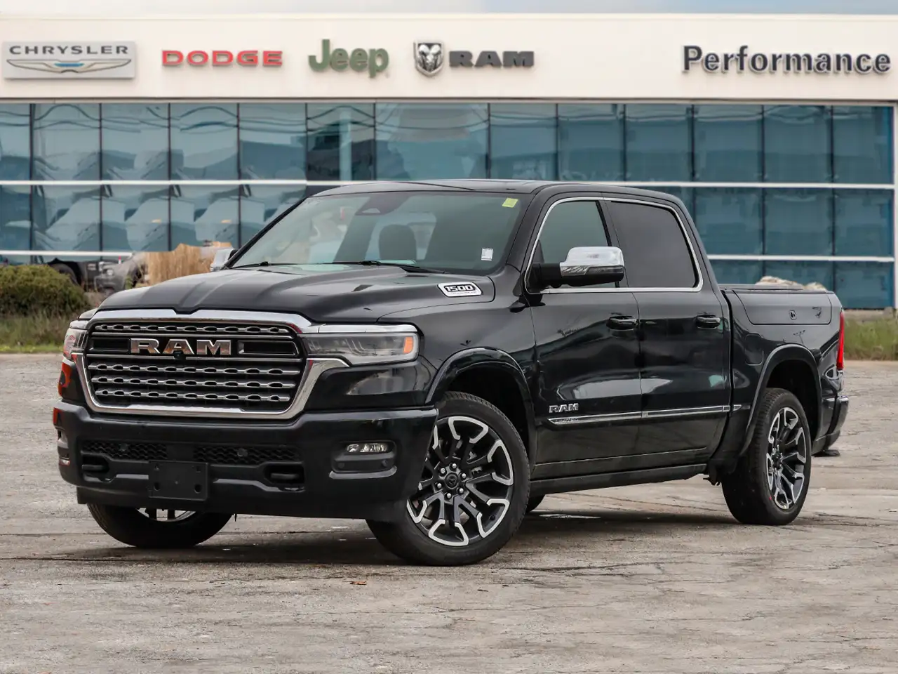 RAM 1500 снимка RAM 1500