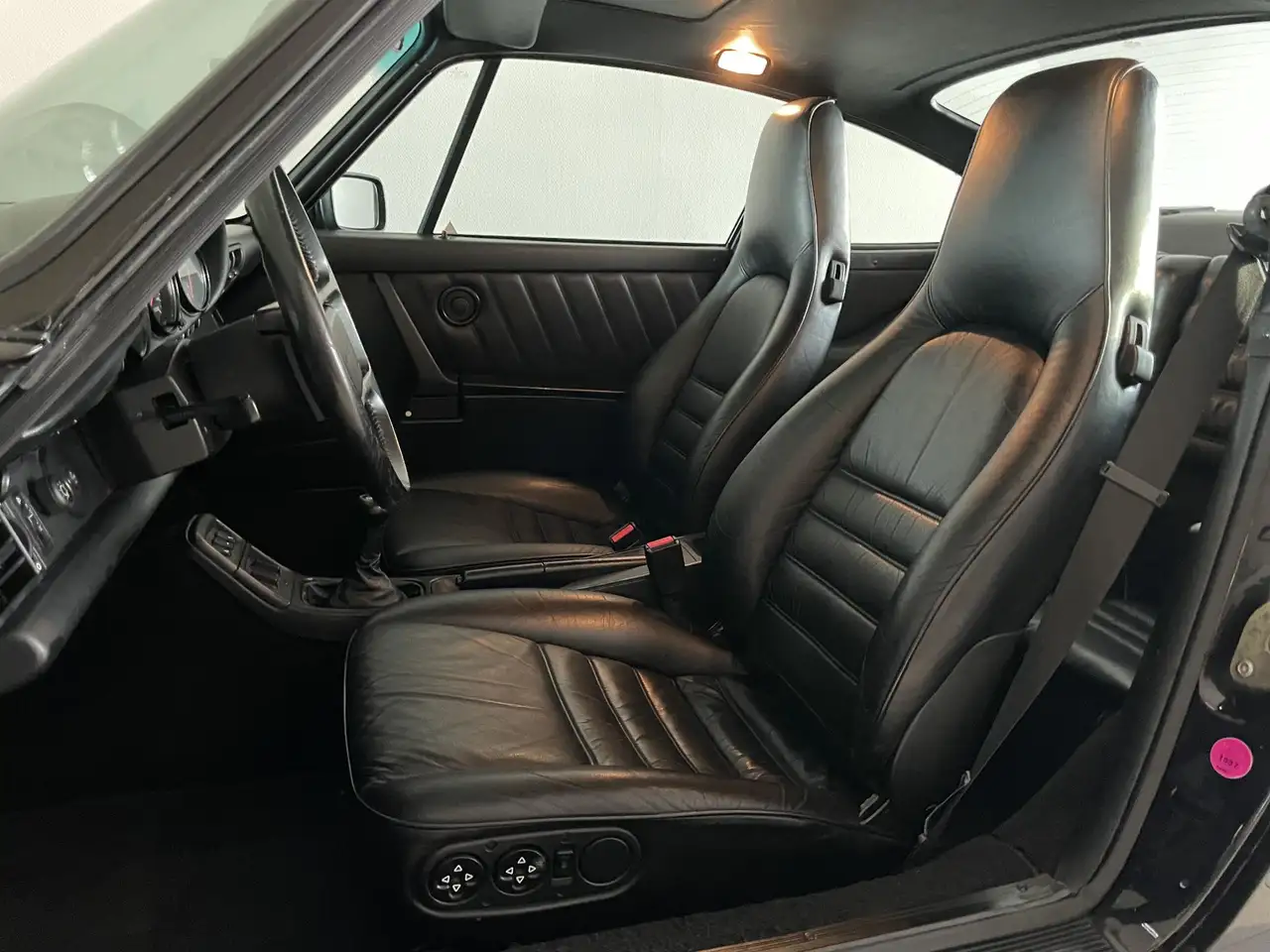 Porsche 964 3.6 Carrera 4 Coupé | Motor gereviseerd, foto 8