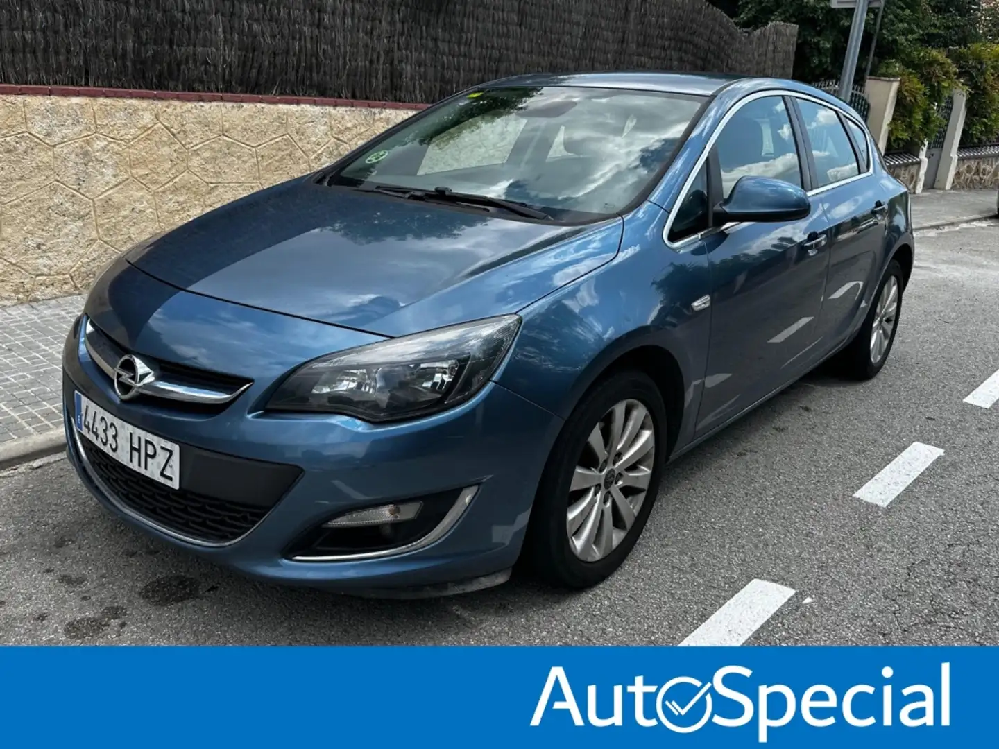 Opel Astra 1.7CDTi Excellence 130 Blauw - 1