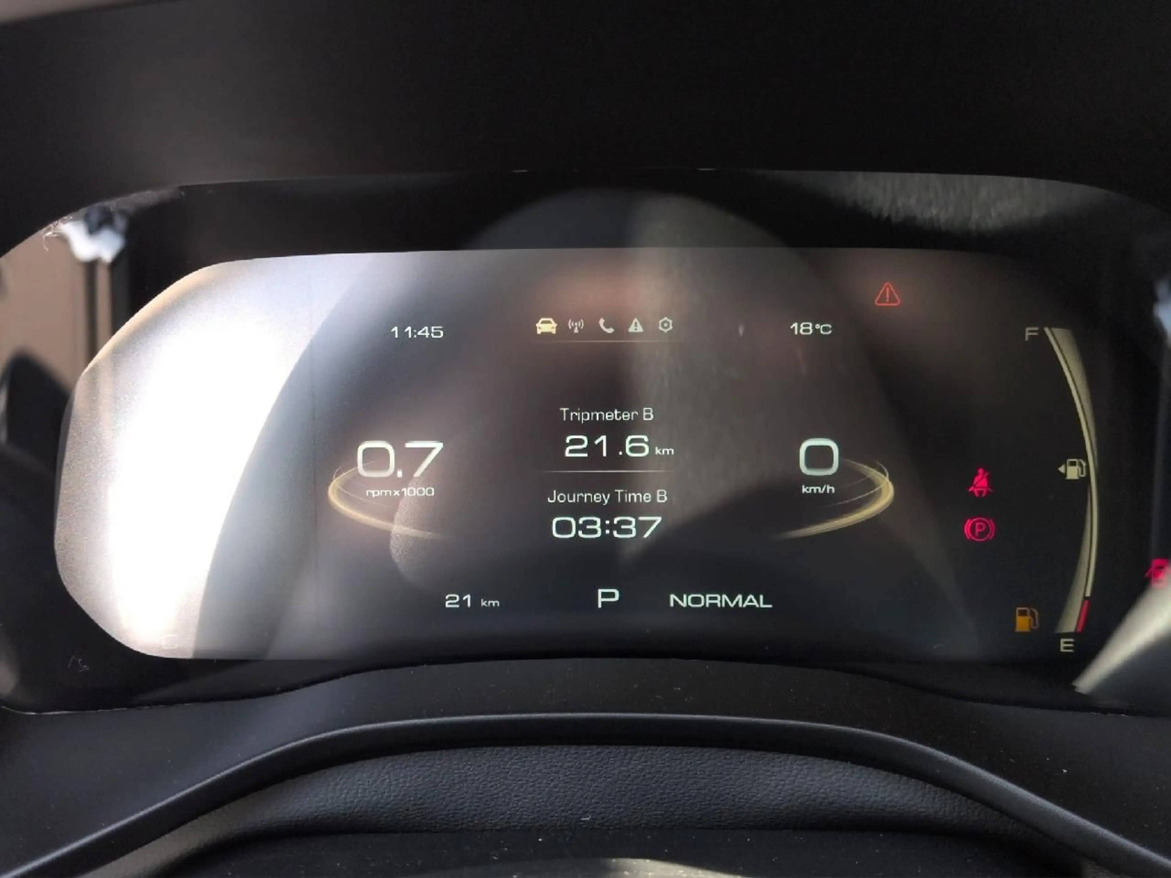 GWM HAVAL Jolion Pro Haval Jolion Pro 1.5 Turbo 130 kW FWD Premium — photo 11