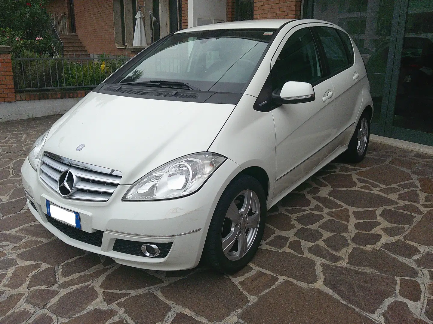 Mercedes-Benz A 160 1.5 Elegance 95 cv Bianco - 1