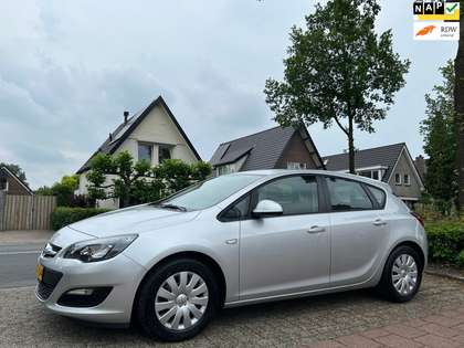 Opel Astra 1.7 CDTi S/S Business + 135.000 km NL-AUTO-NAP.