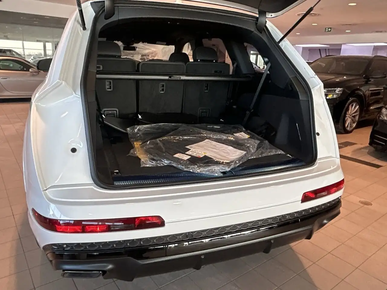 Audi Q7 снимка Audi Q7