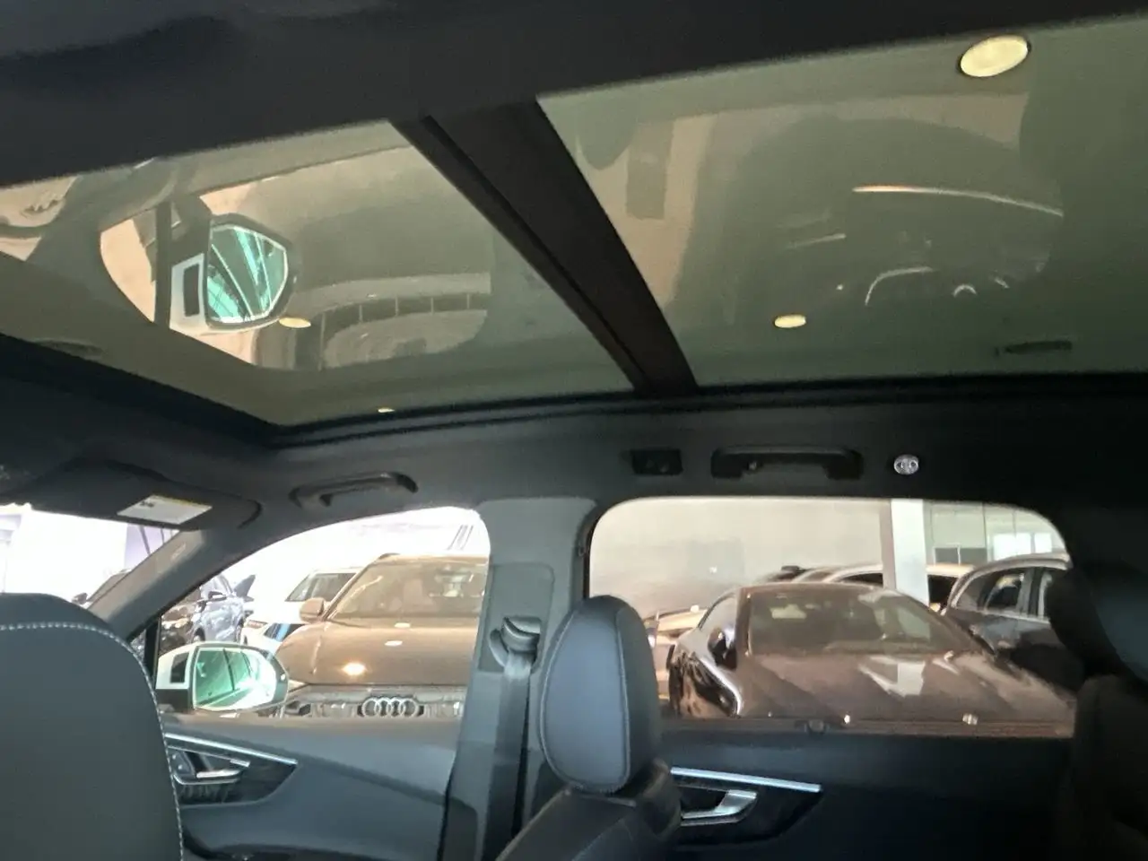 Audi Q7 снимка Audi Q7