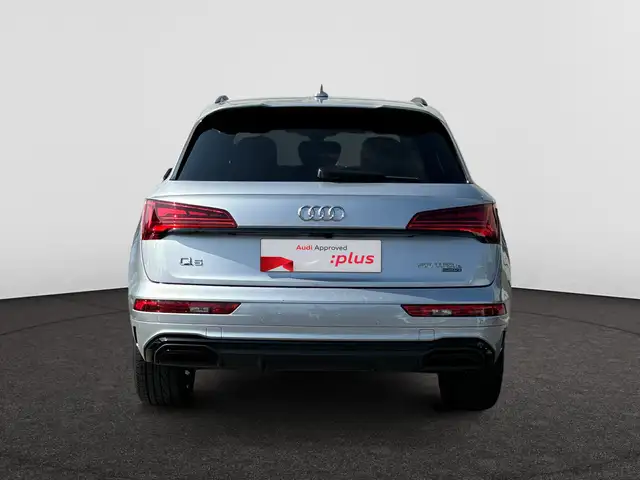 Audi Q5 view 6