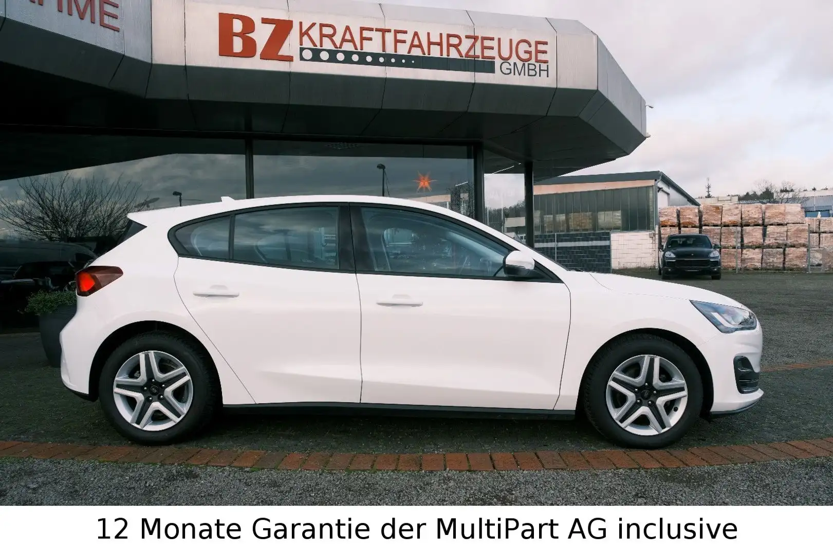 Ford Focus Lim. 1.5 TDCI Cool & Connect LED KLIMA SHZ Weiß - 2
