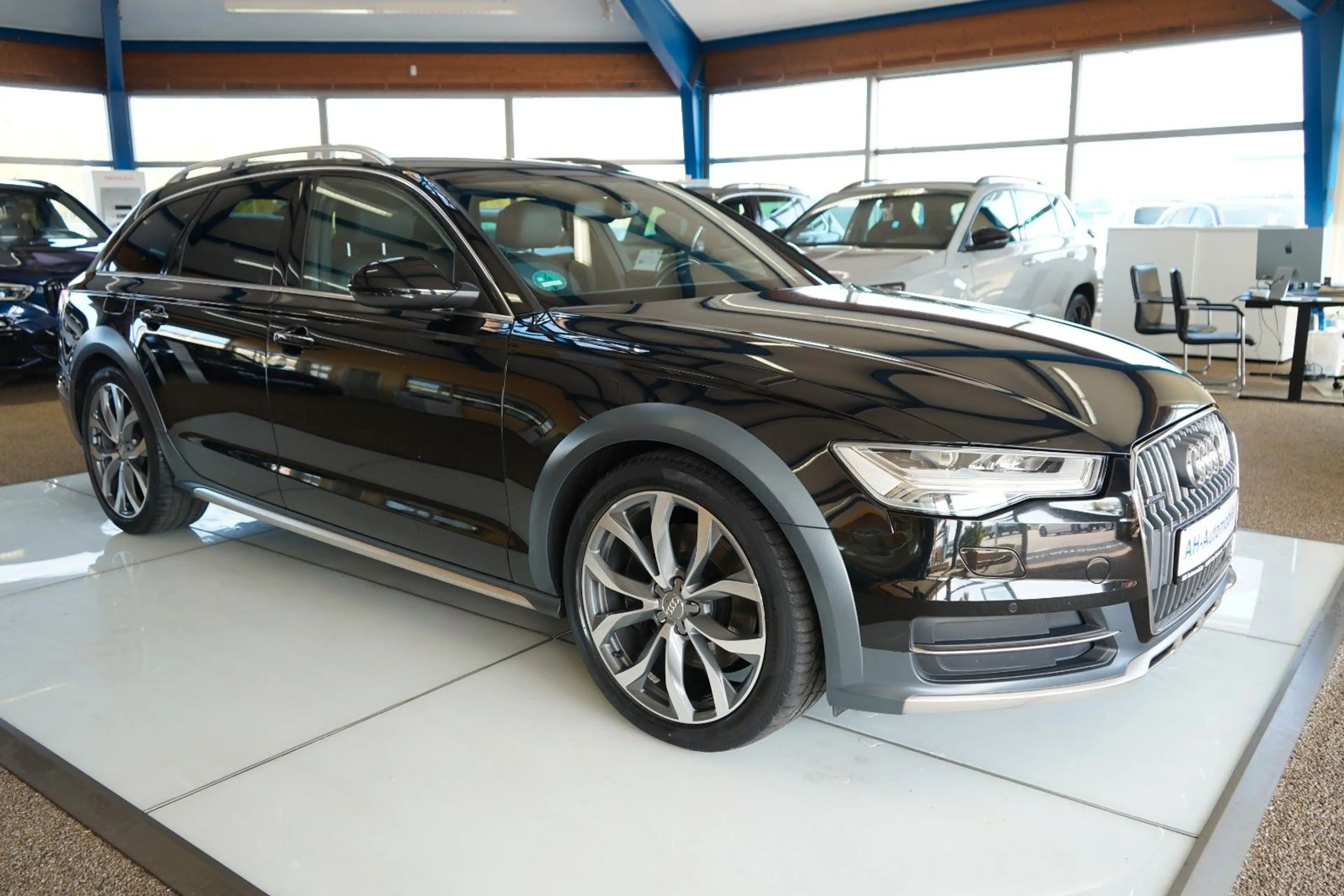 Audi A6 allroad quattro 3.0 TDI Bi-XENON / NAVI / LED — photo 2