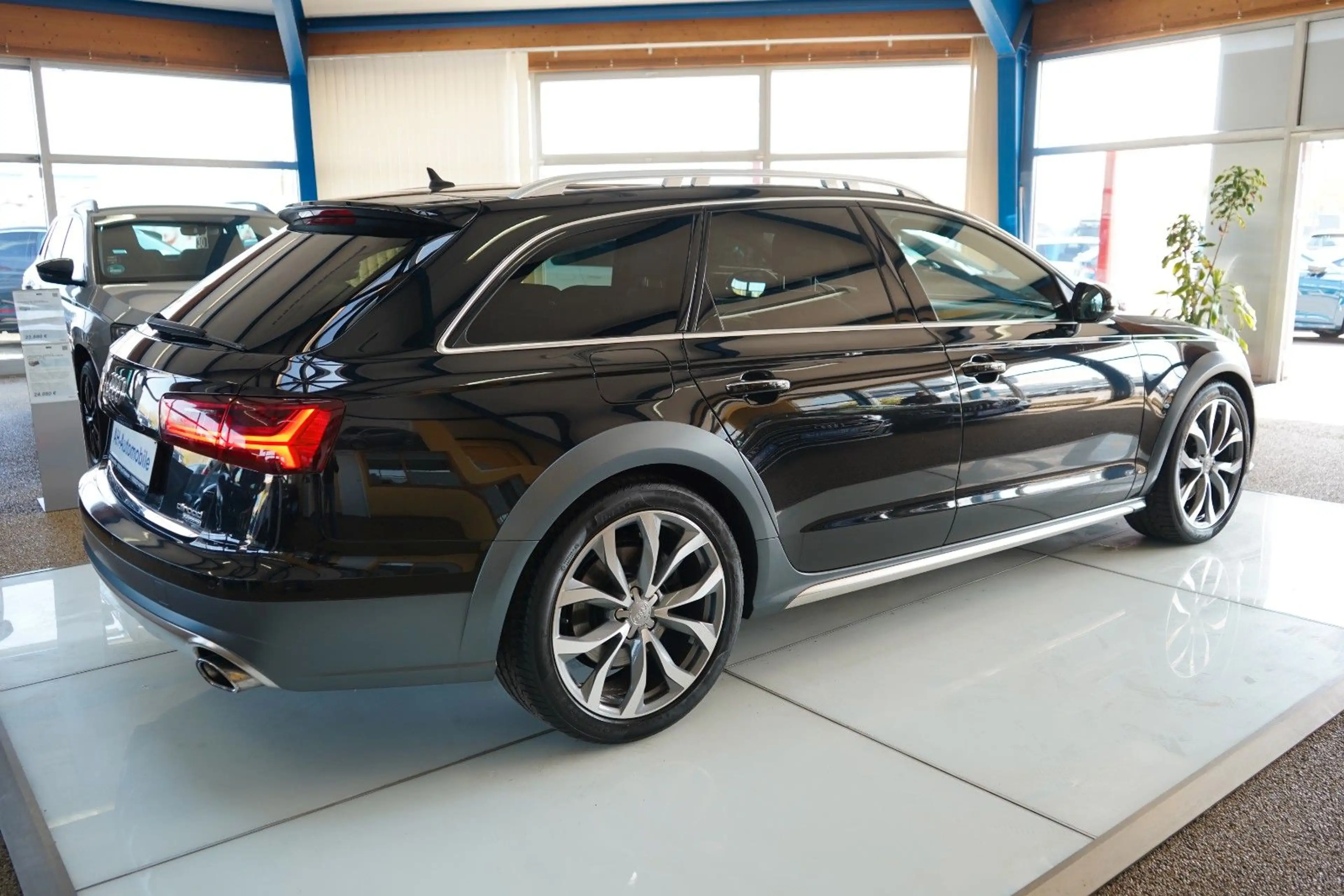 Audi A6 allroad quattro 3.0 TDI Bi-XENON / NAVI / LED — photo 4