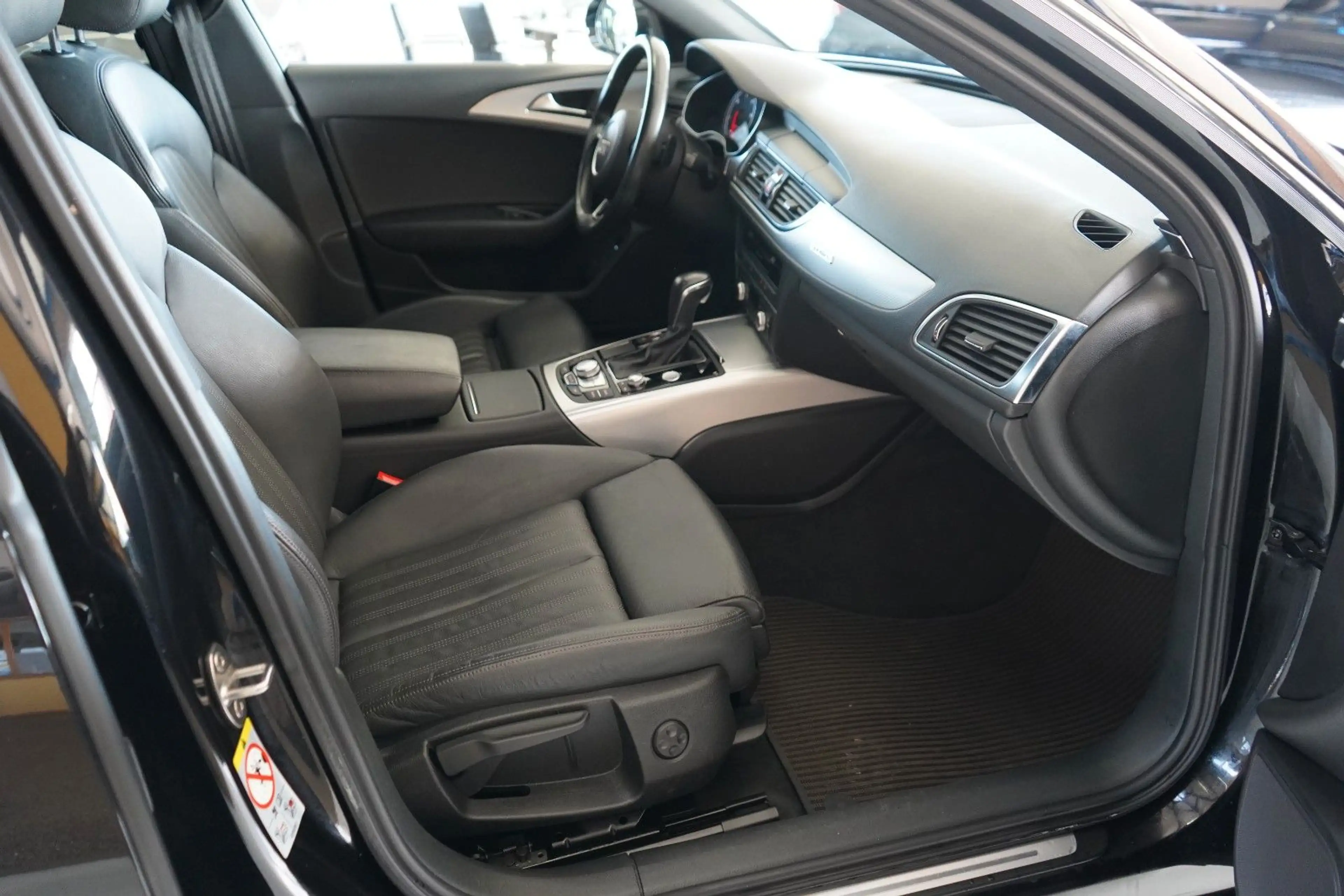 Audi A6 allroad quattro 3.0 TDI Bi-XENON / NAVI / LED — photo 10