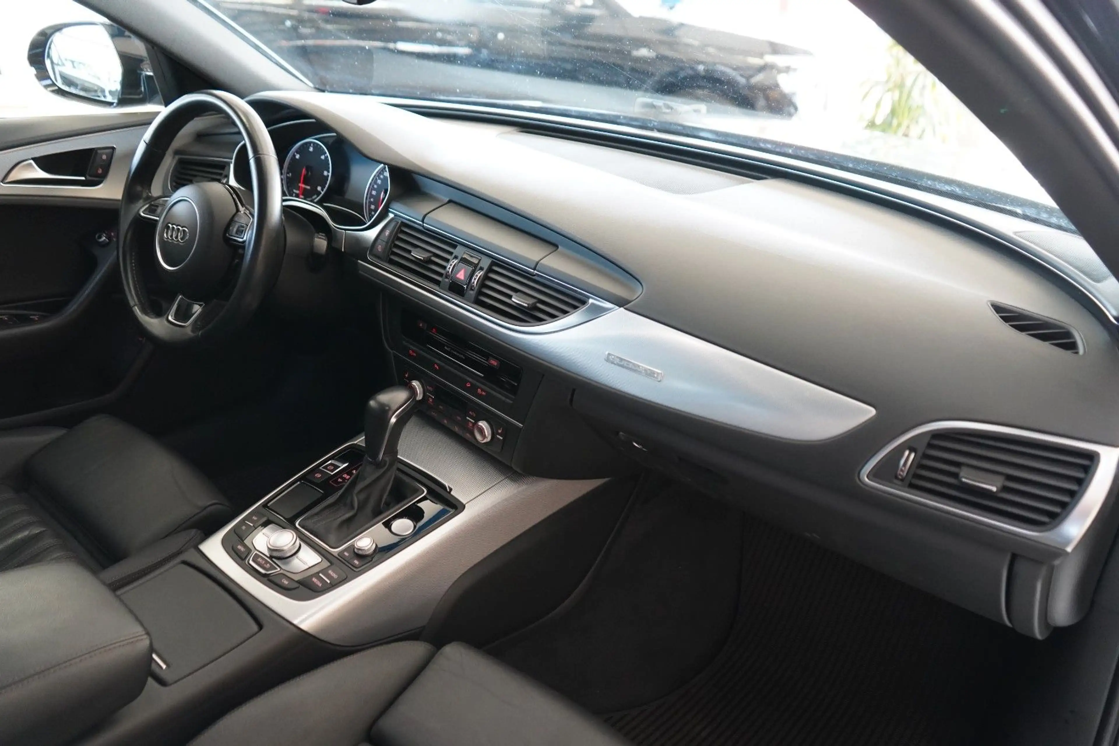 Audi A6 allroad quattro 3.0 TDI Bi-XENON / NAVI / LED — photo 11