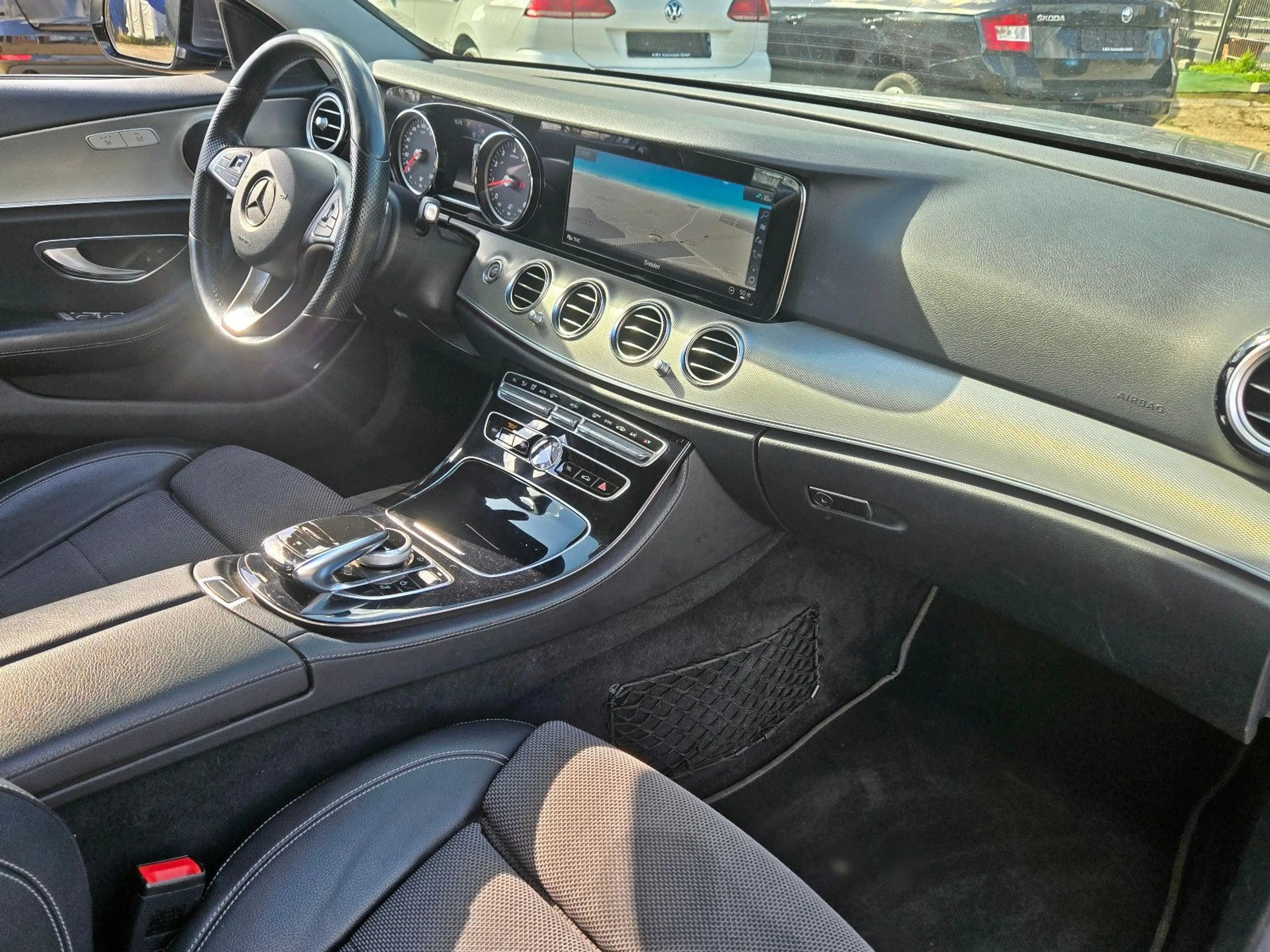 Mercedes-Benz E 200 Aut, GARANTIE, LED, Teilleder, PDC+RFK,S.H — photo 11