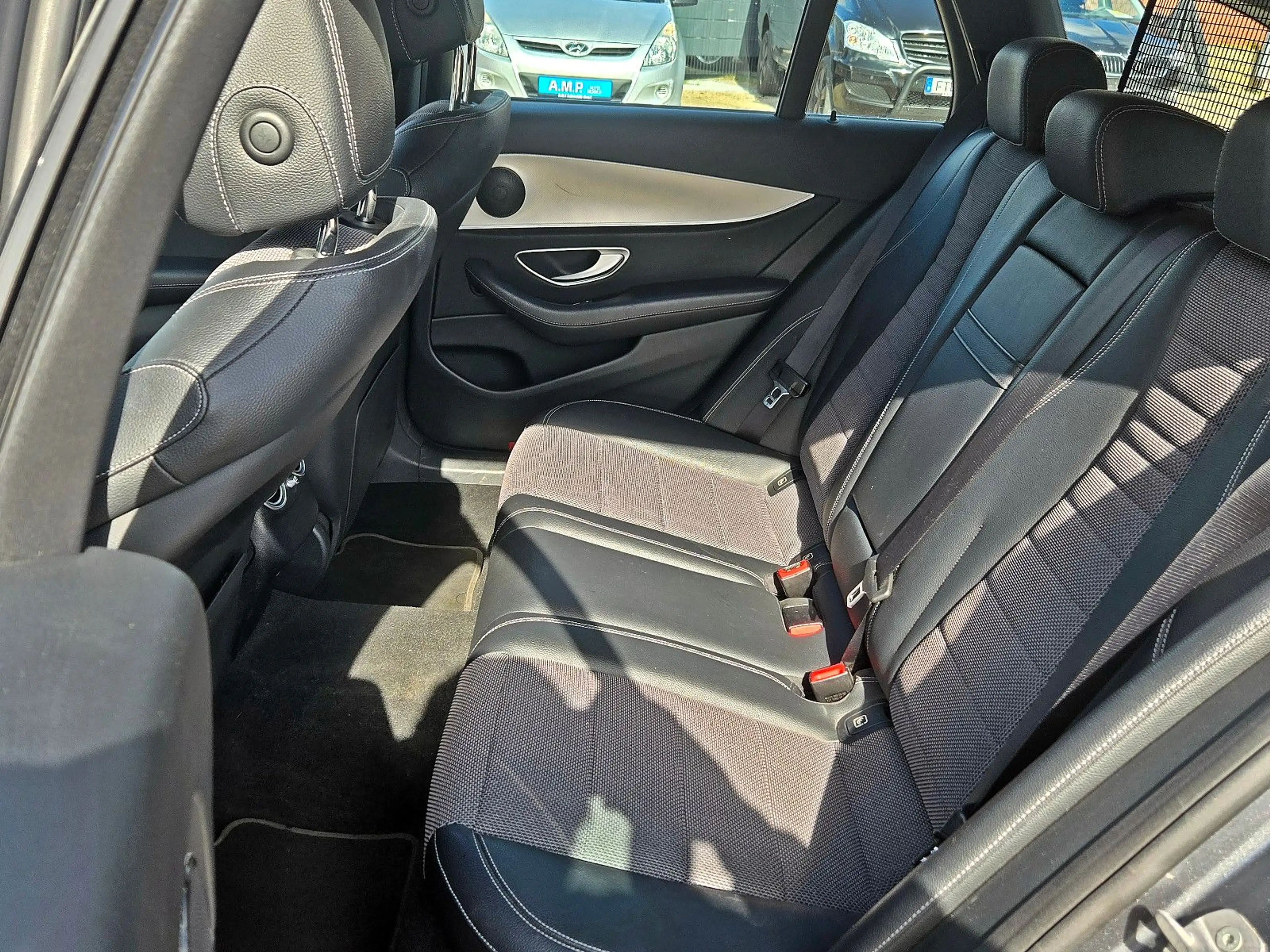 Mercedes-Benz E 200 Aut, GARANTIE, LED, Teilleder, PDC+RFK,S.H — photo 25