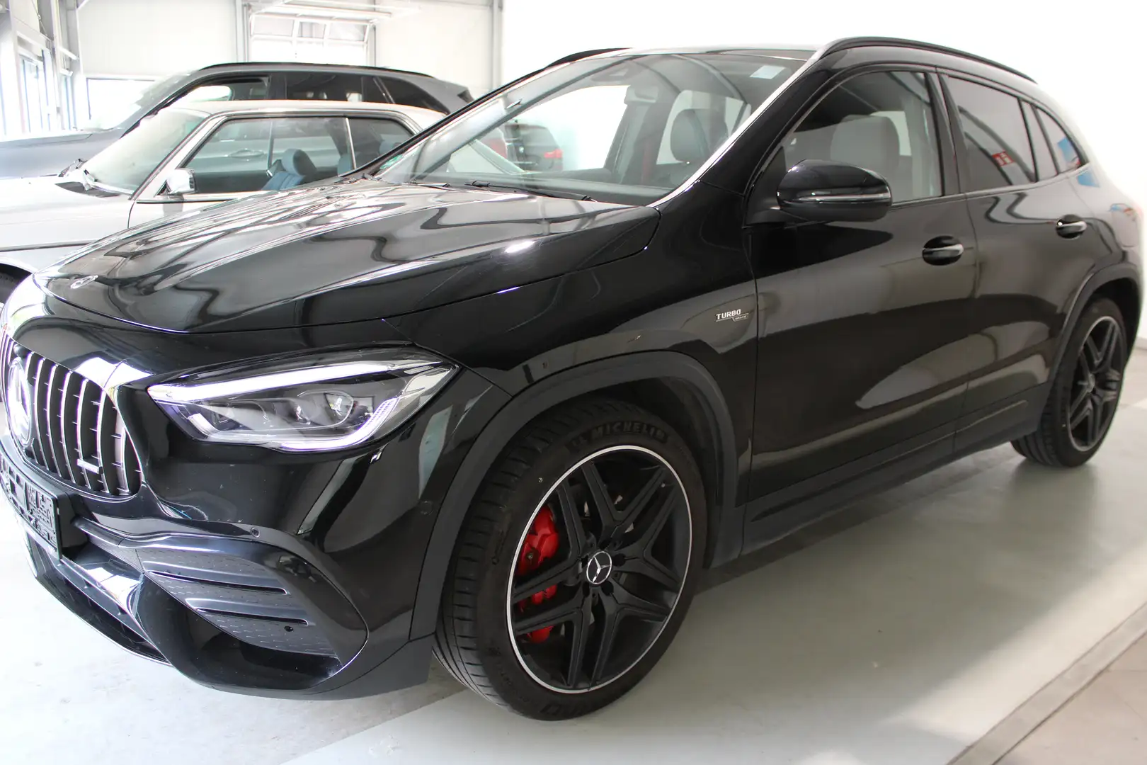 Mercedes-Benz GLA 35 AMG 4Matic MBeam/Panorama/Kamera Schwarz - 1