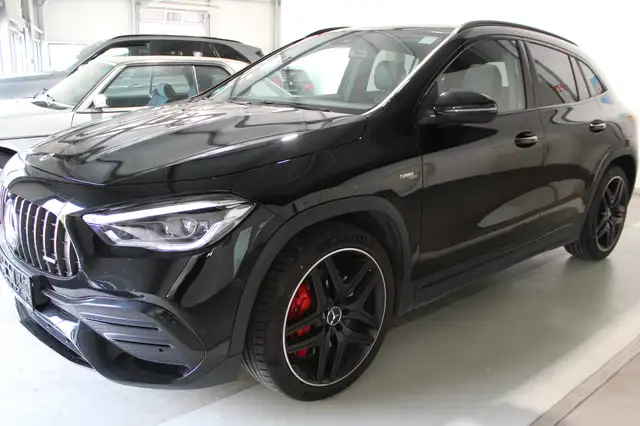 Mercedes-Benz GLA 35 AMG 4Matic MBeam/Panorama/Kamera