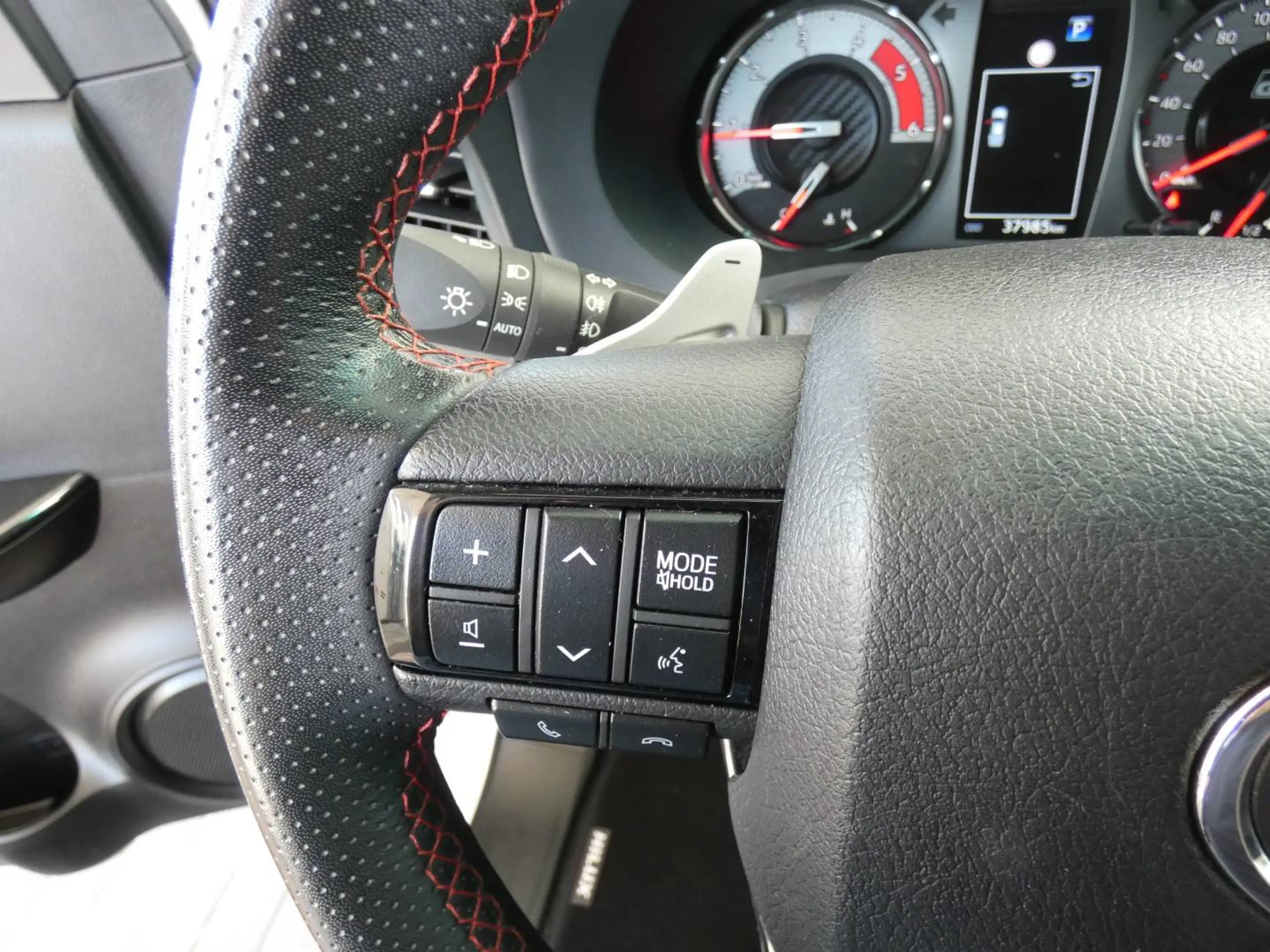 Toyota Hilux 2.8L Autom. GR SPORT *45785+BTW* +Roll cover +360°Camera +JBL +Zetelverwarming +Trekhaak 3500kg — photo 14