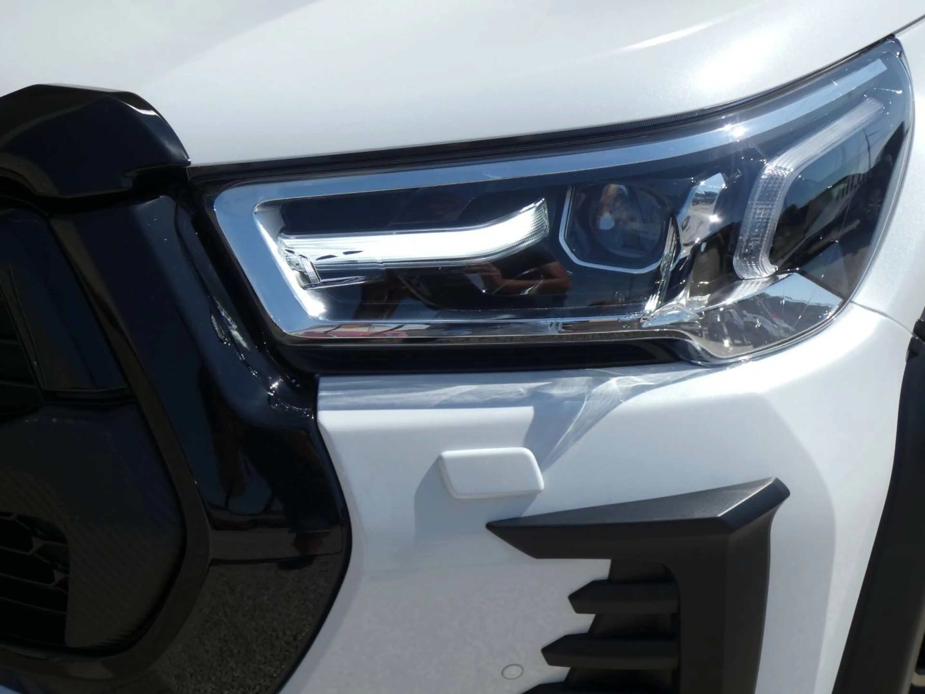 Toyota Hilux 2.8L Autom. GR SPORT *45785+BTW* +Roll cover +360°Camera +JBL +Zetelverwarming +Trekhaak 3500kg — photo 4