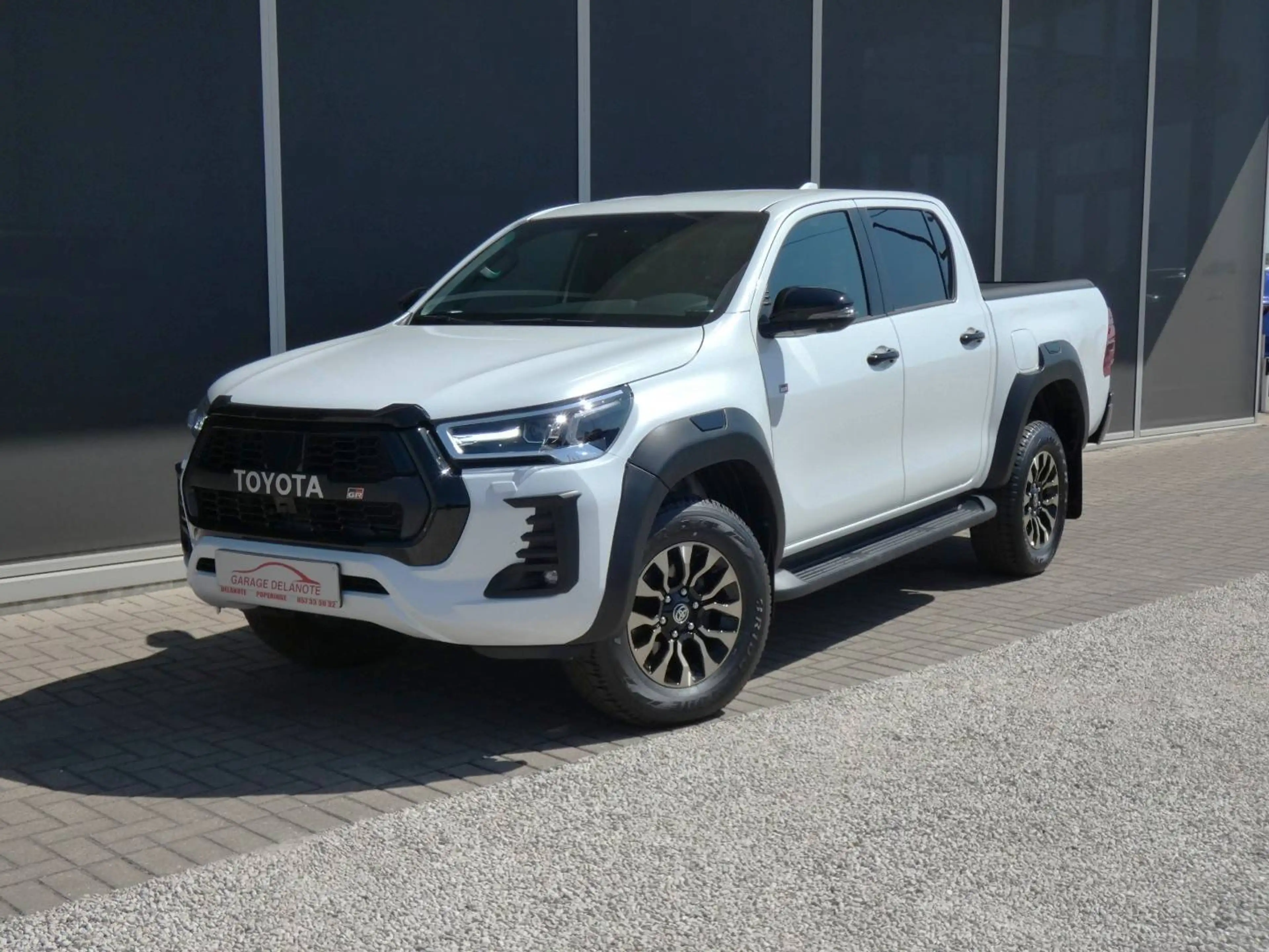 Toyota Hilux 2.8L Autom. GR SPORT *45785+BTW* +Roll cover +360°Camera +JBL +Zetelverwarming +Trekhaak 3500kg — photo 2